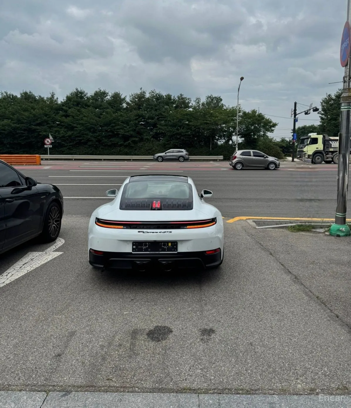 Porsche 911 (992) превью 9