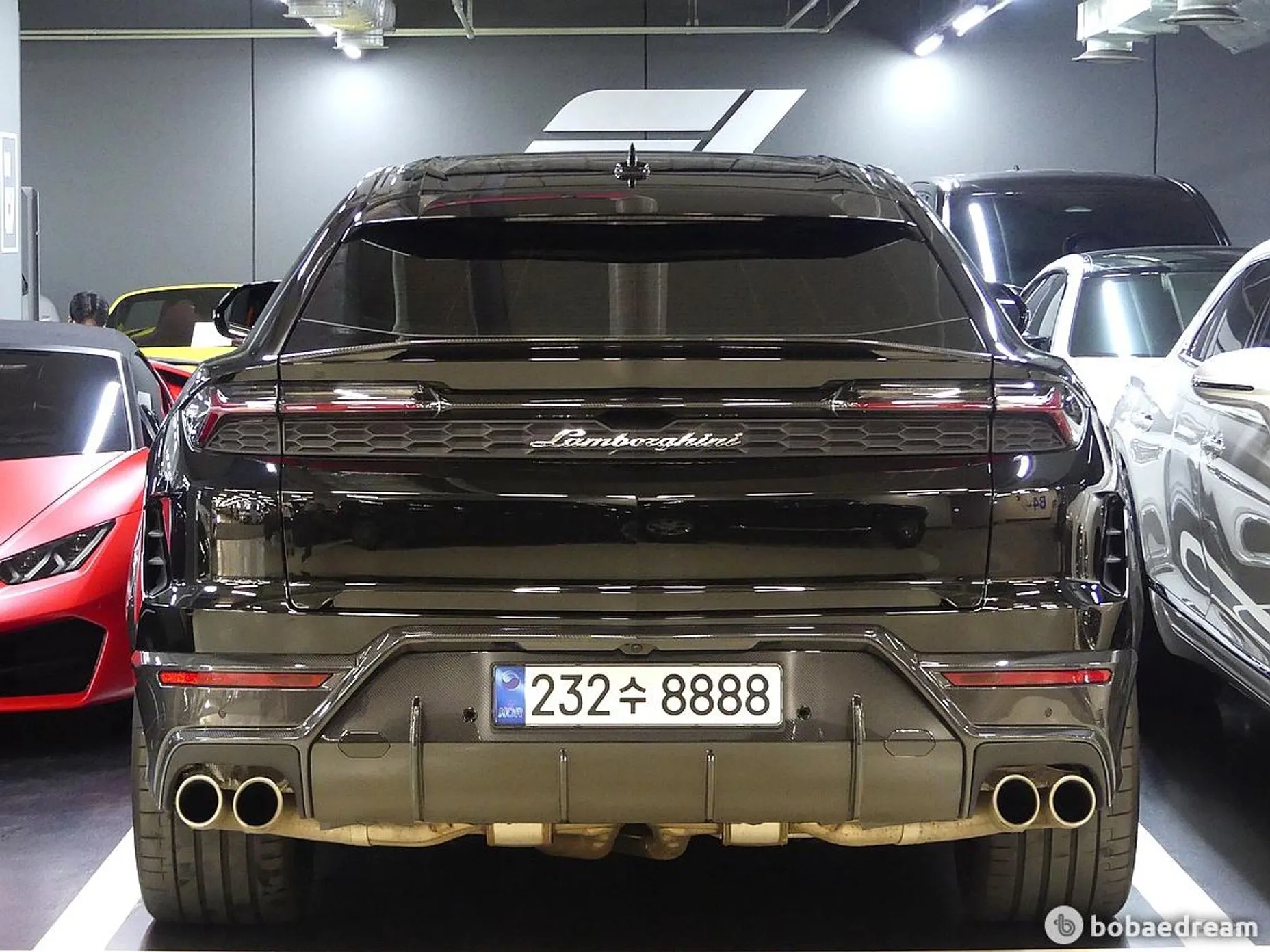 Lamborghini Urus превью 3