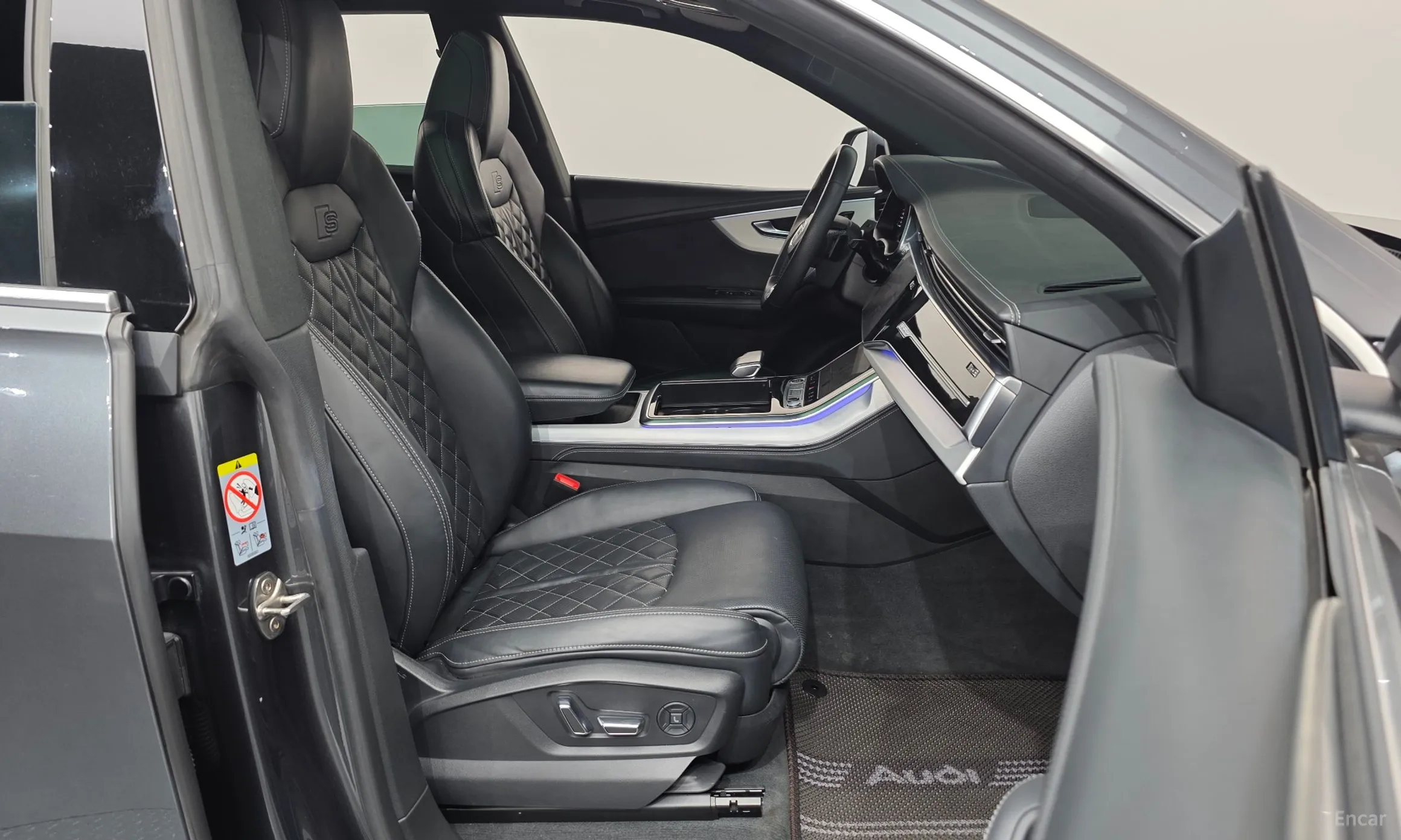 Audi Q8 (4M) превью 12
