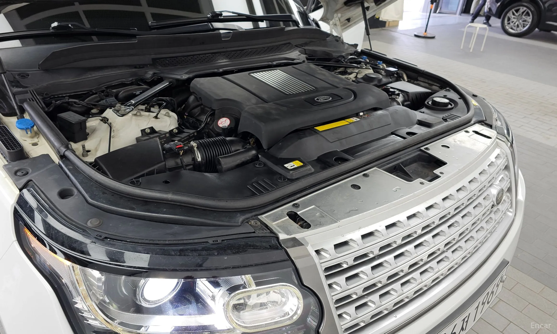 Land Rover Range Rover 4th Generation превью 6