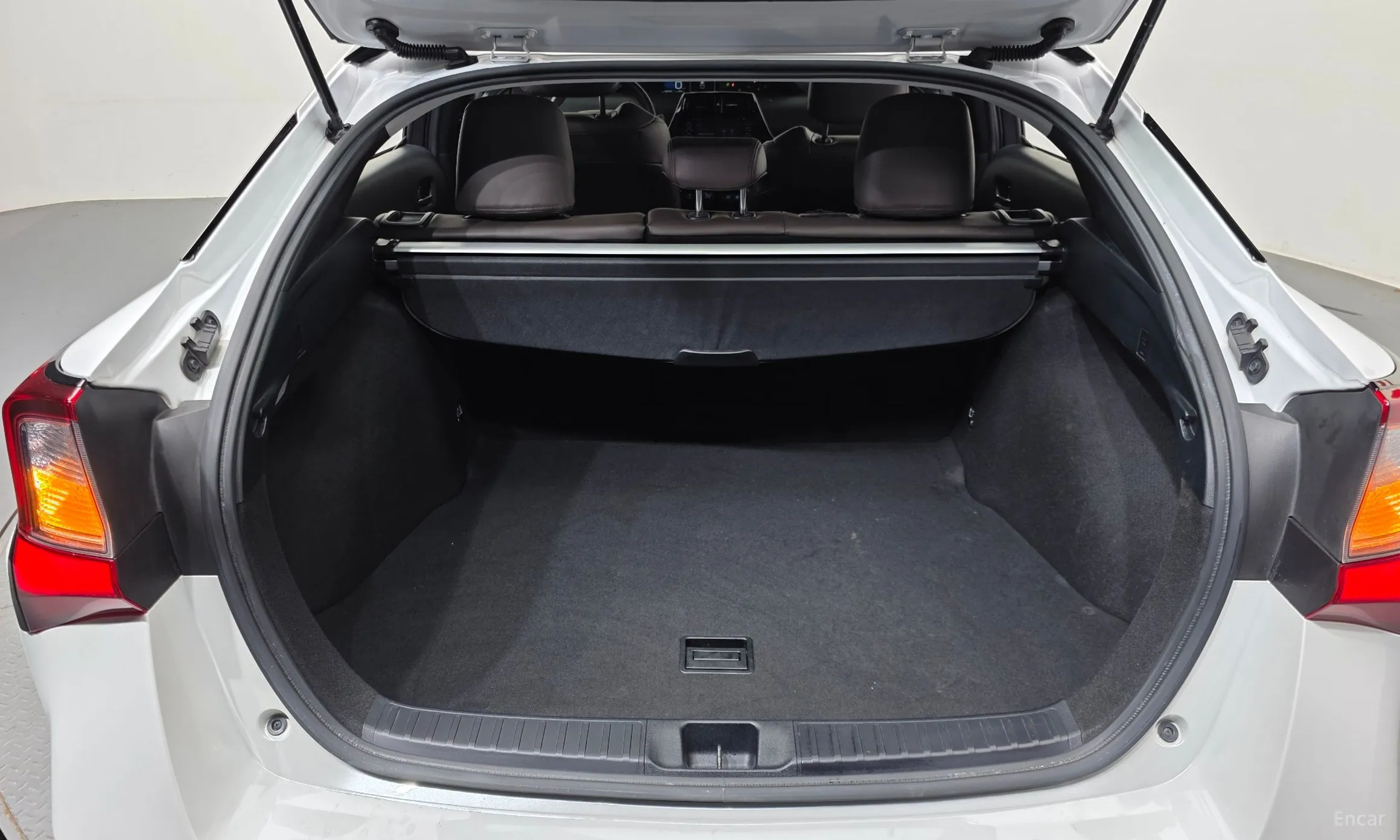 Toyota Prius 4th Generation превью 20
