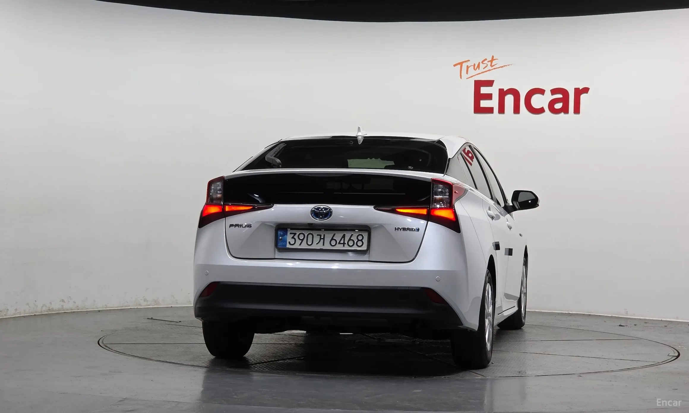 Toyota Prius 4th Generation превью 4