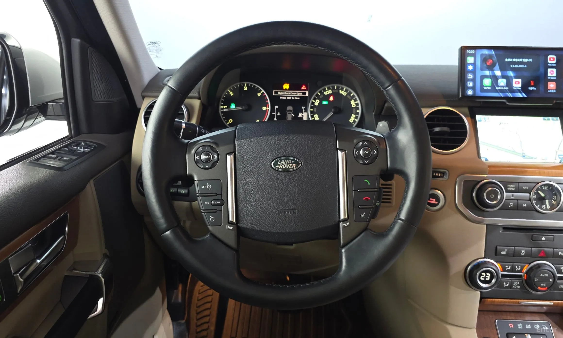 Land Rover Discovery 4 превью 13