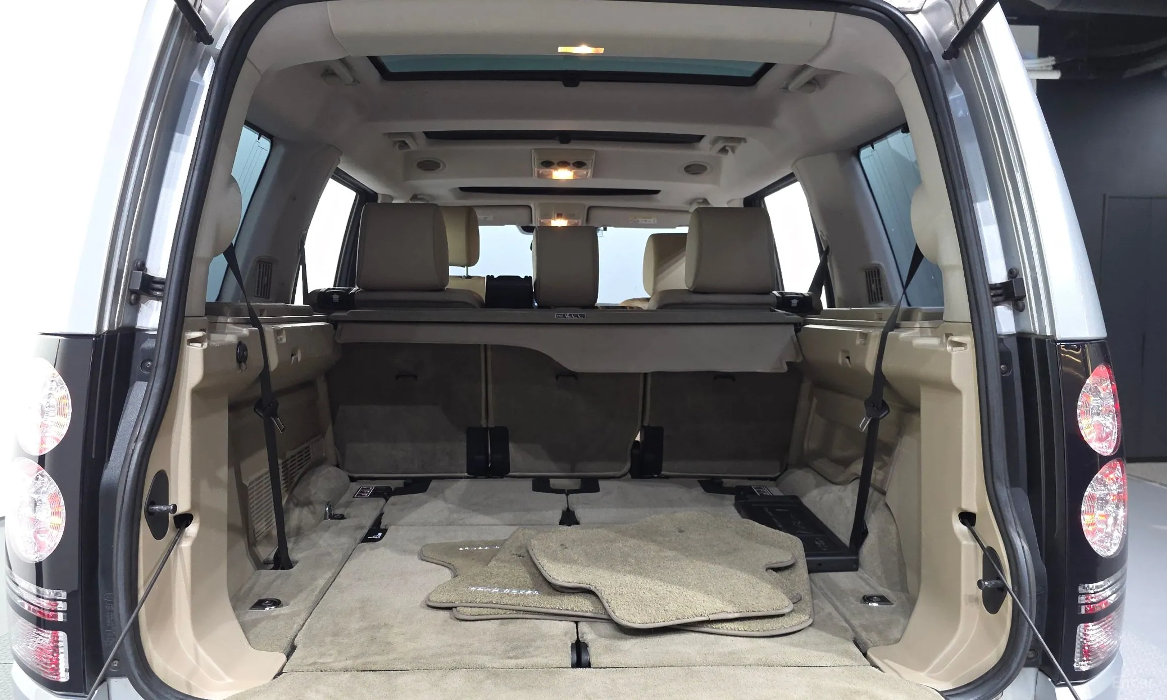 Land Rover Discovery 4 превью 20