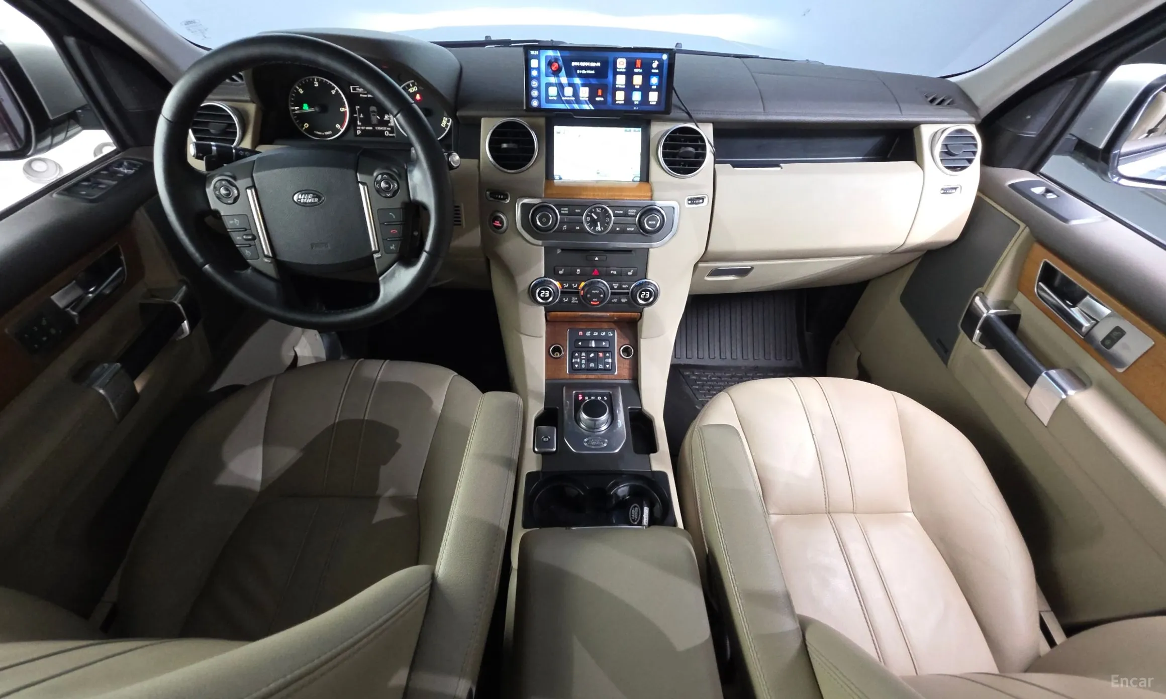 Land Rover Discovery 4 превью 7