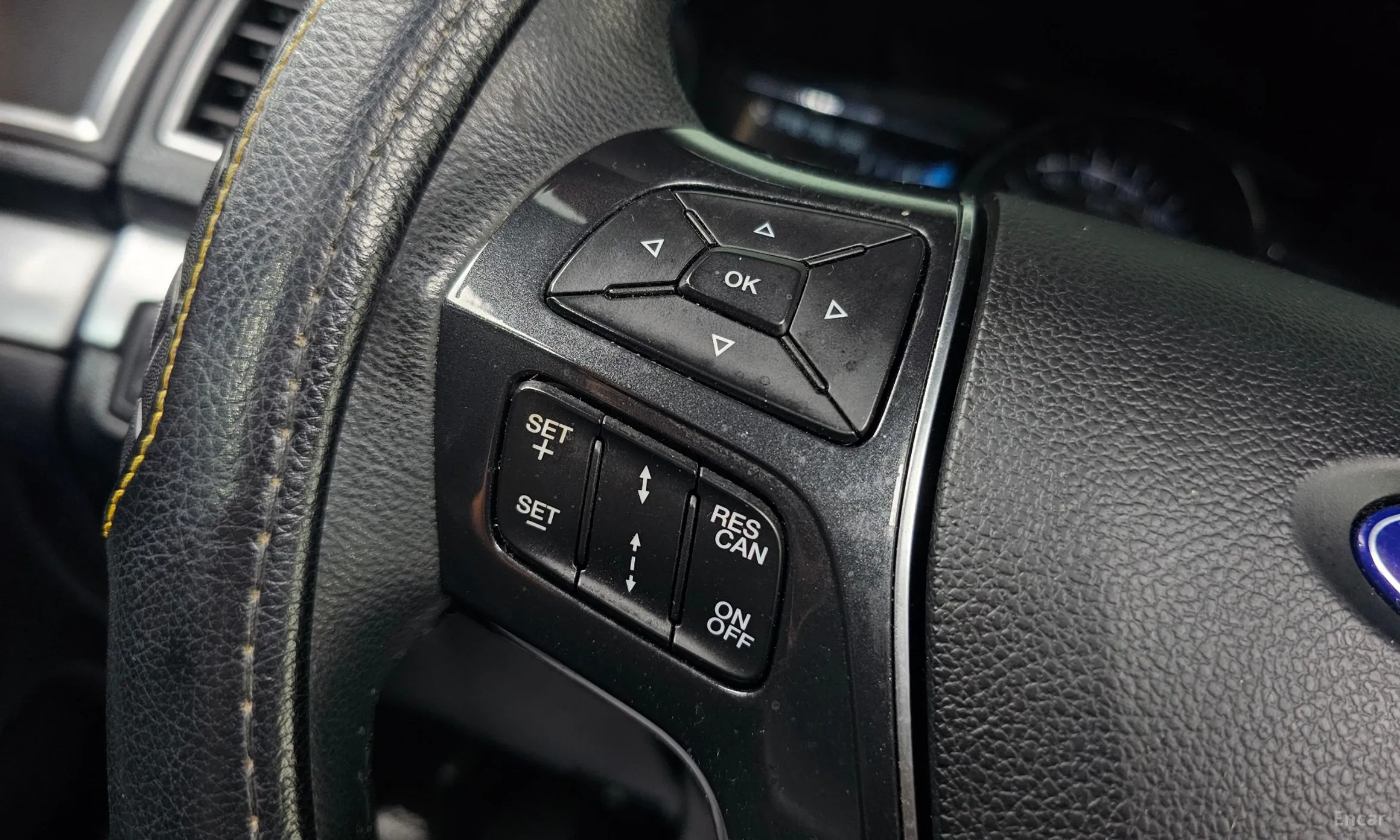 Ford Explorer превью 15