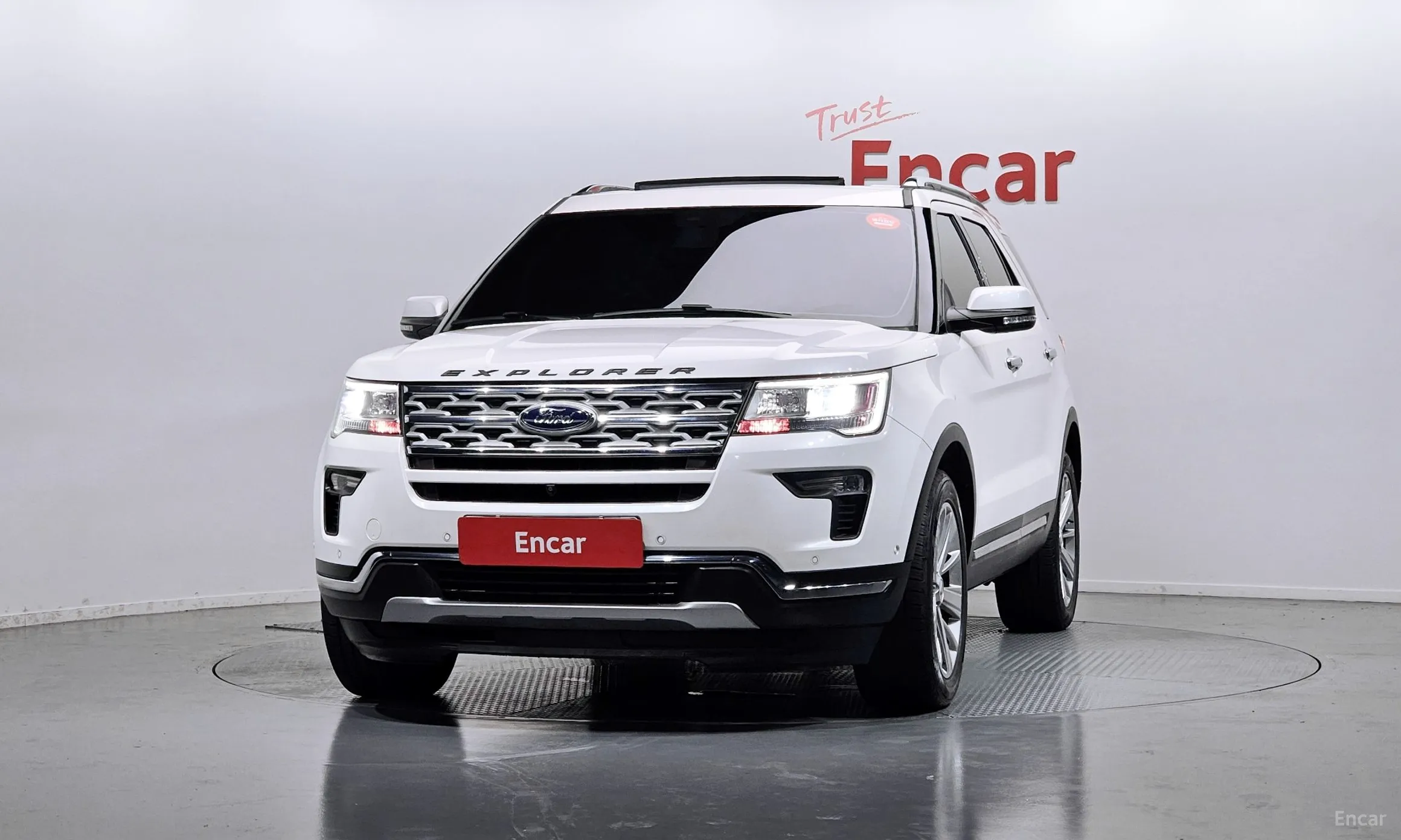 Ford Explorer превью 3