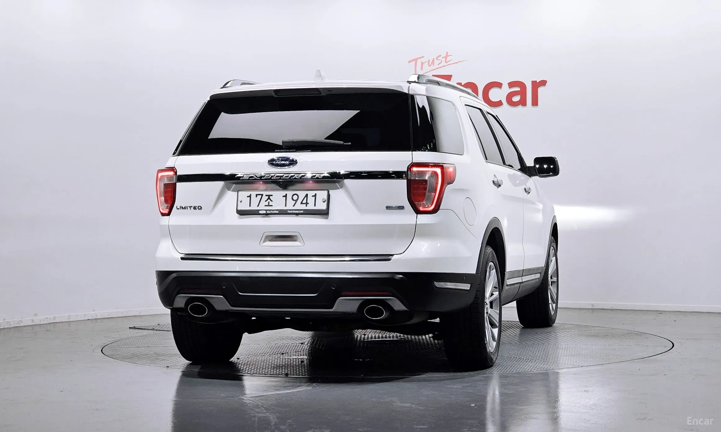 Ford Explorer превью 4