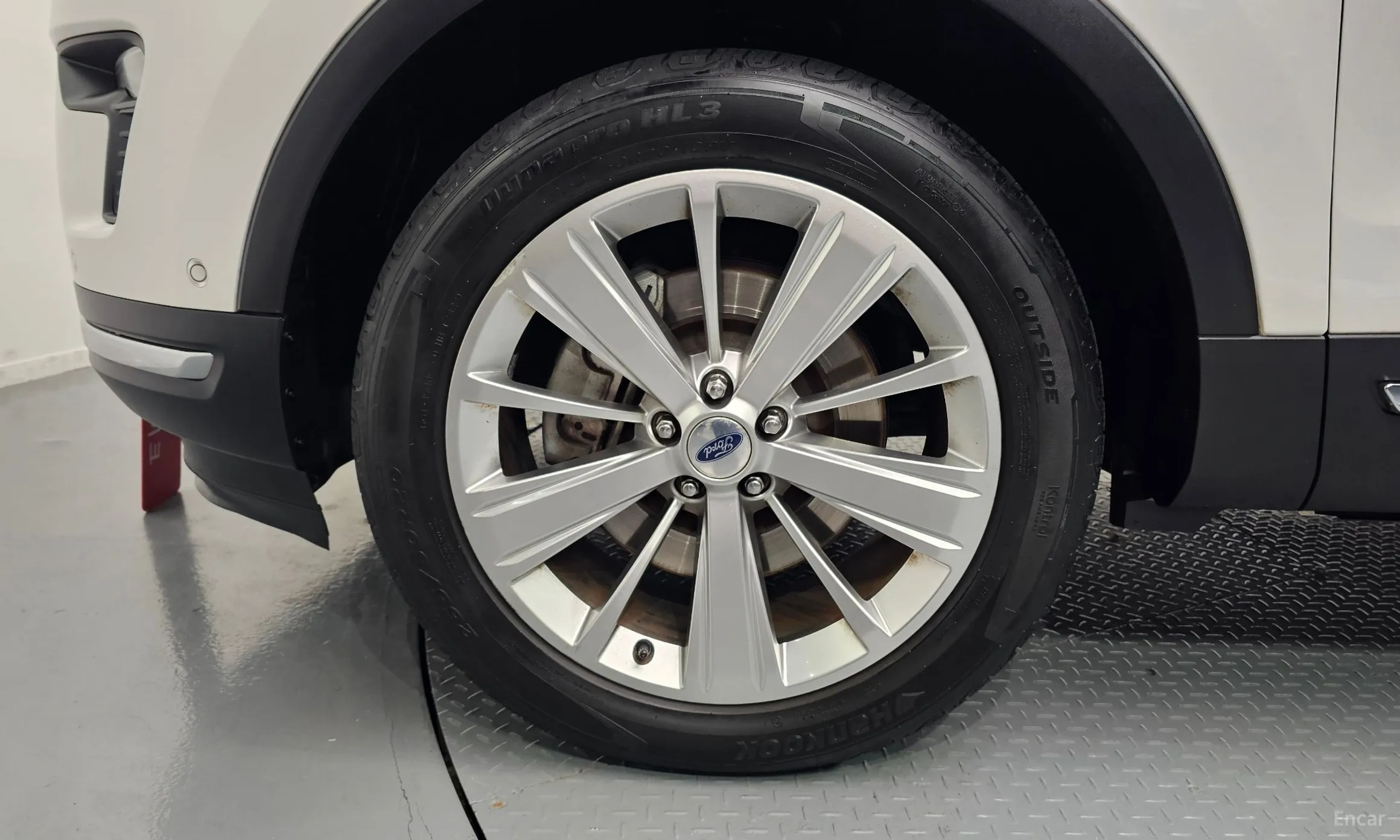 Ford Explorer превью 5