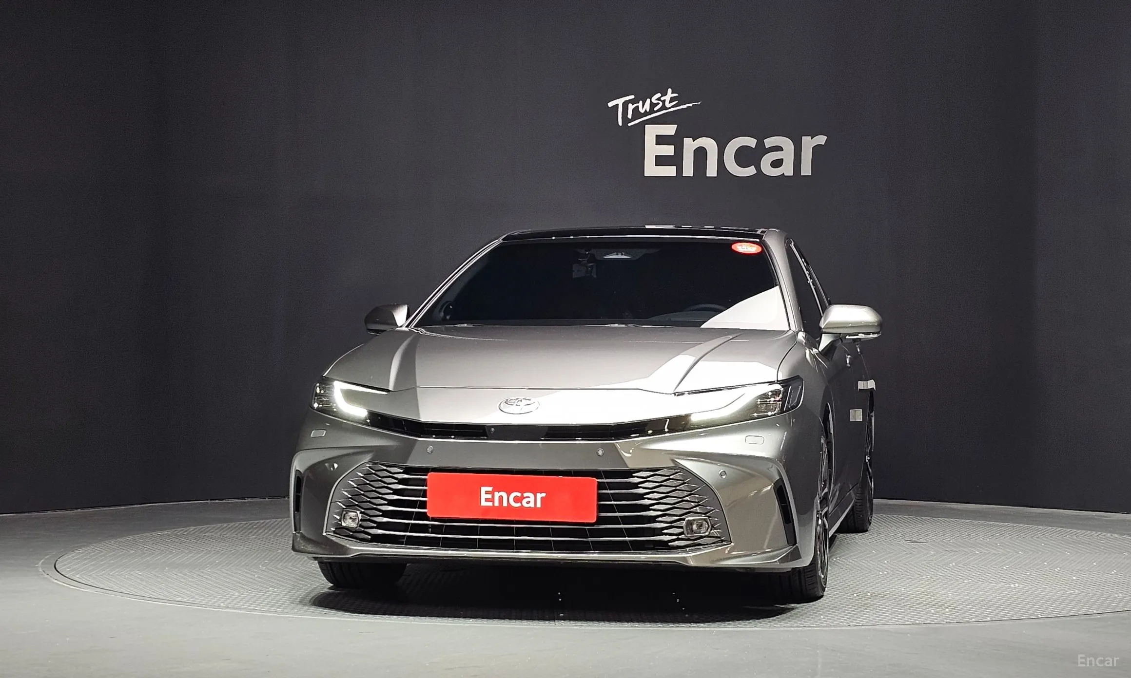 Toyota Camry (XV80) превью 3