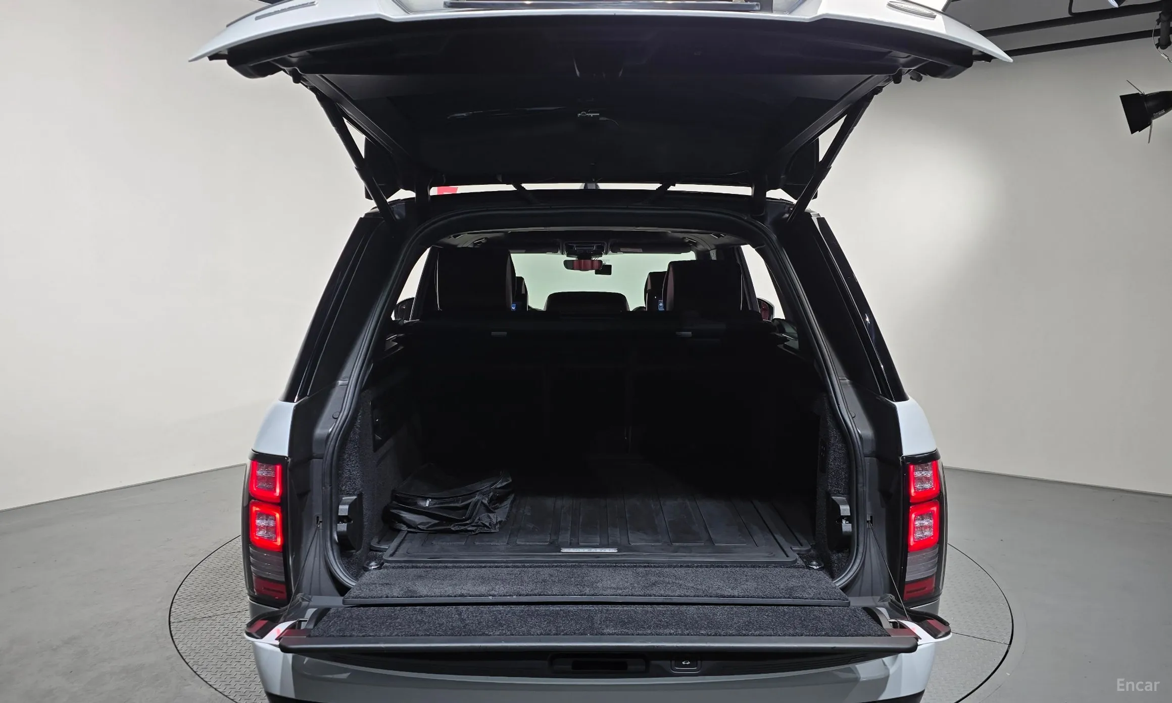 Land Rover Range Rover 4th Generation превью 20