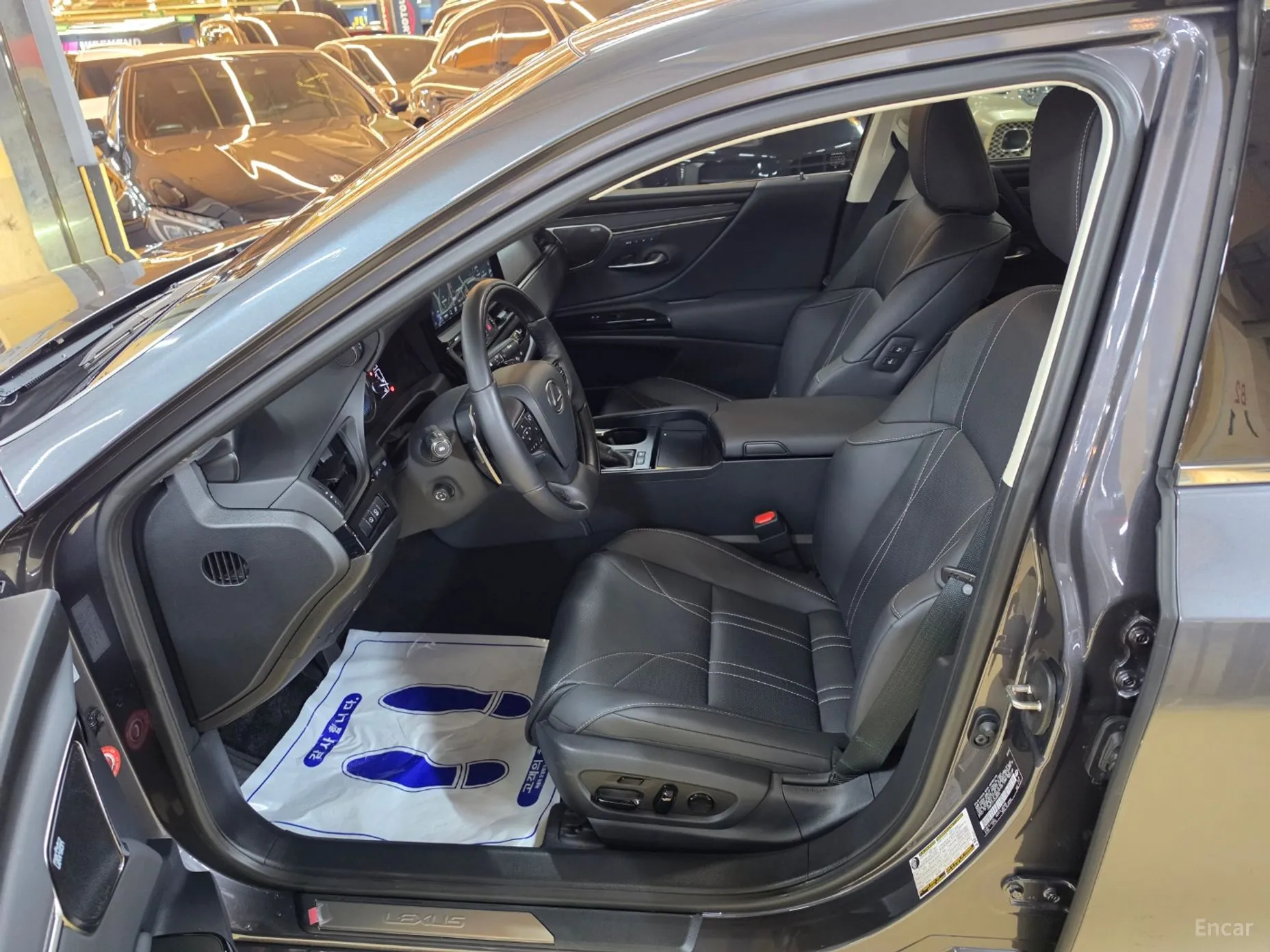 Lexus ES300h 7th Generation превью 11