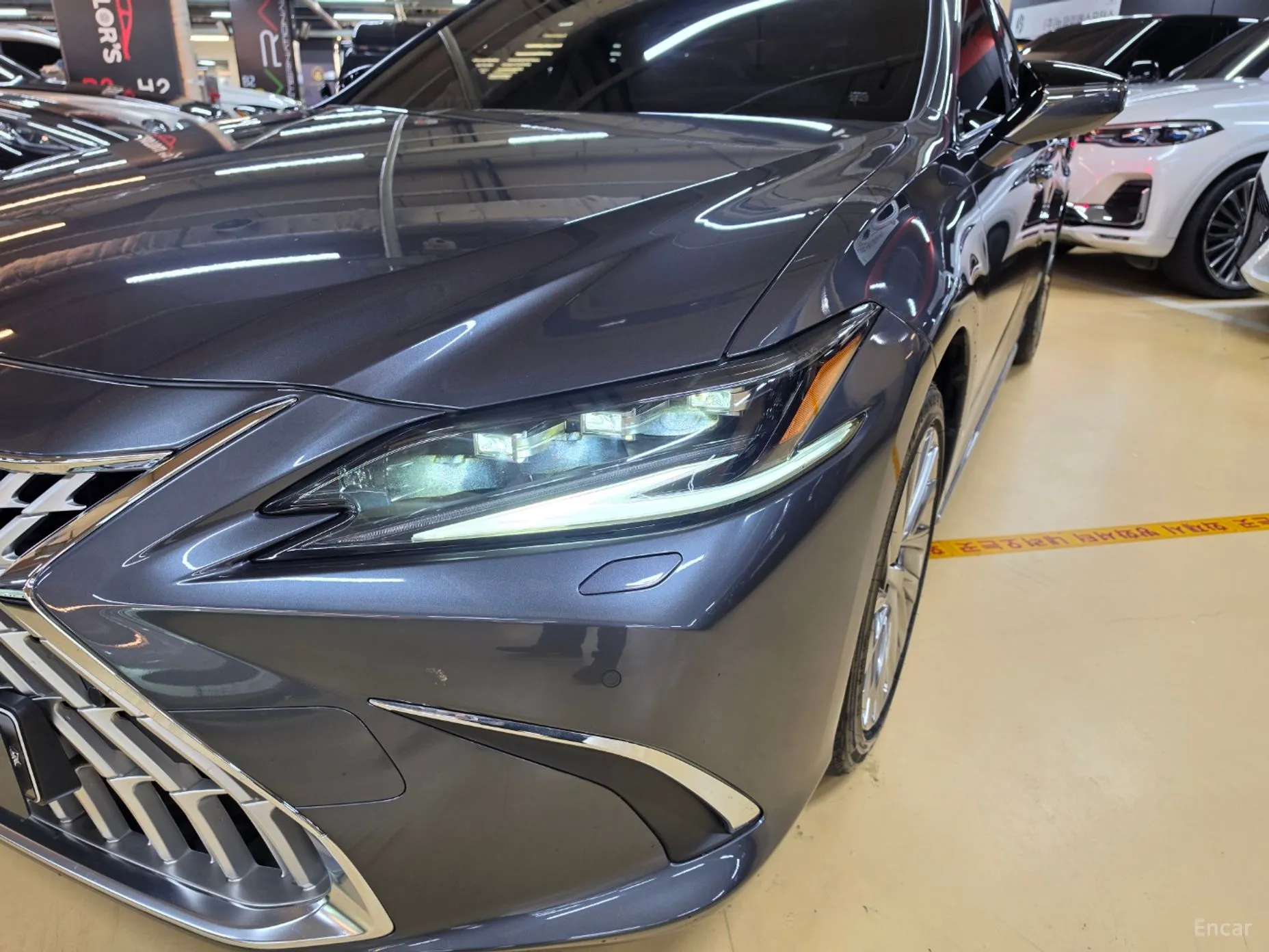 Lexus ES300h 7th Generation превью 16