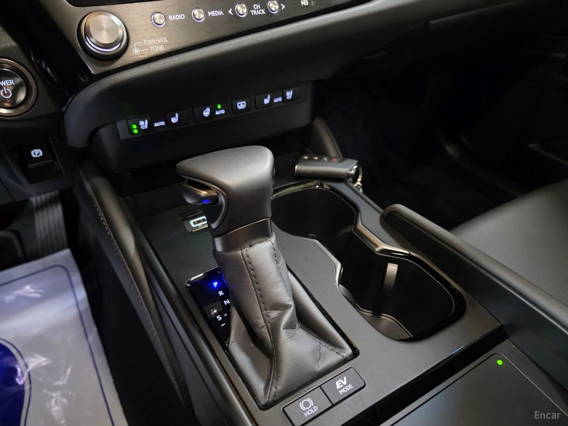 Lexus ES300h 7th Generation превью 9