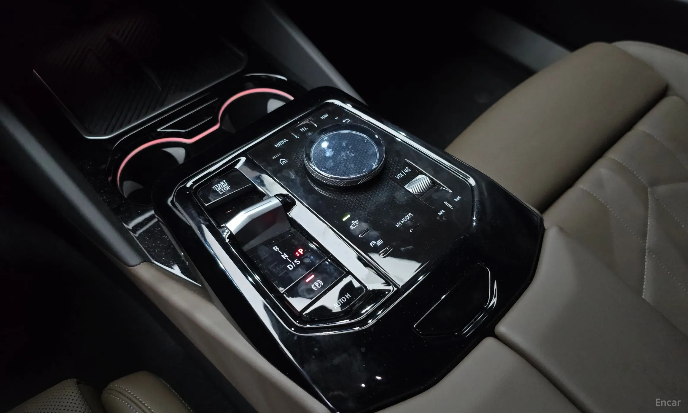 BMW 5 Series (G60) превью 9