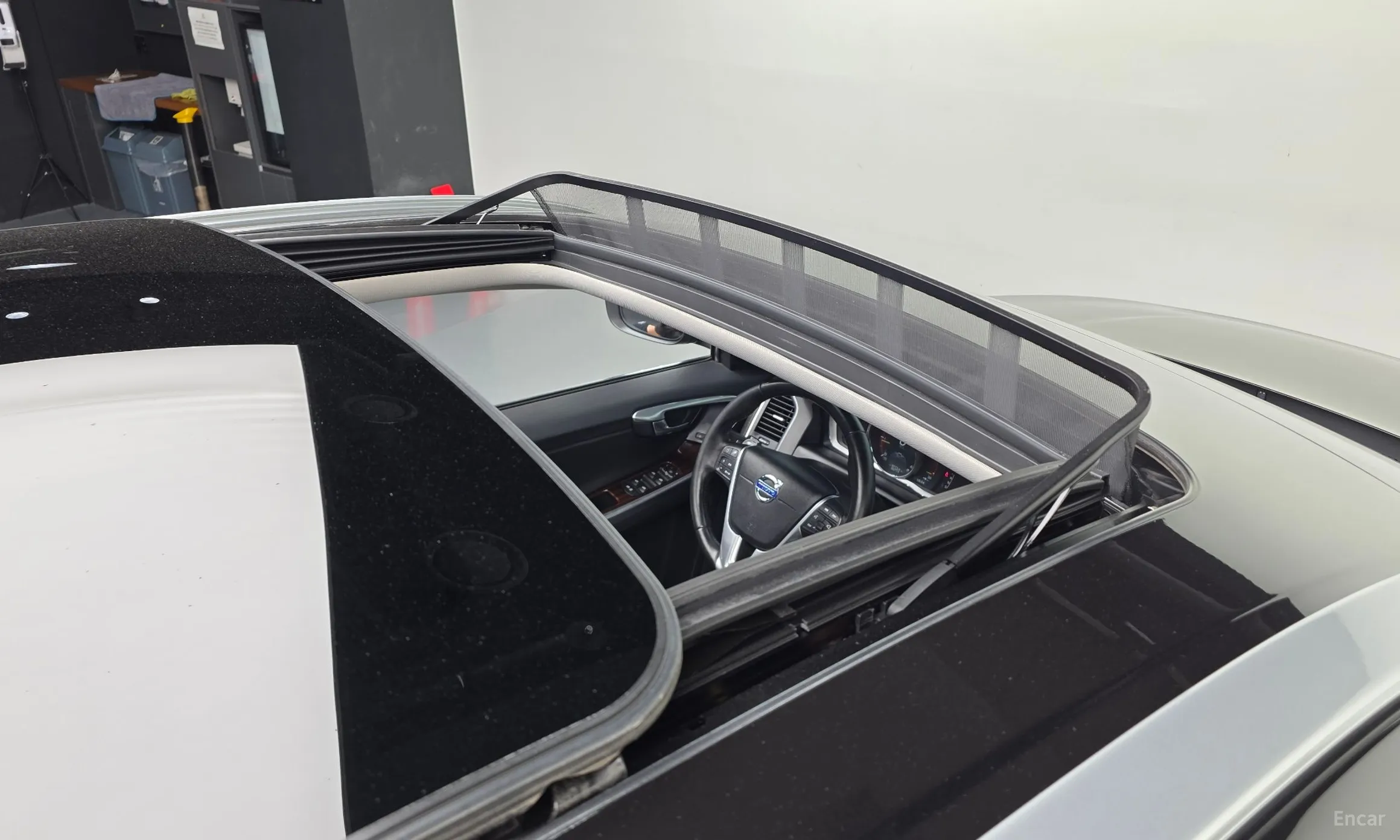 Volvo XC60 превью 19