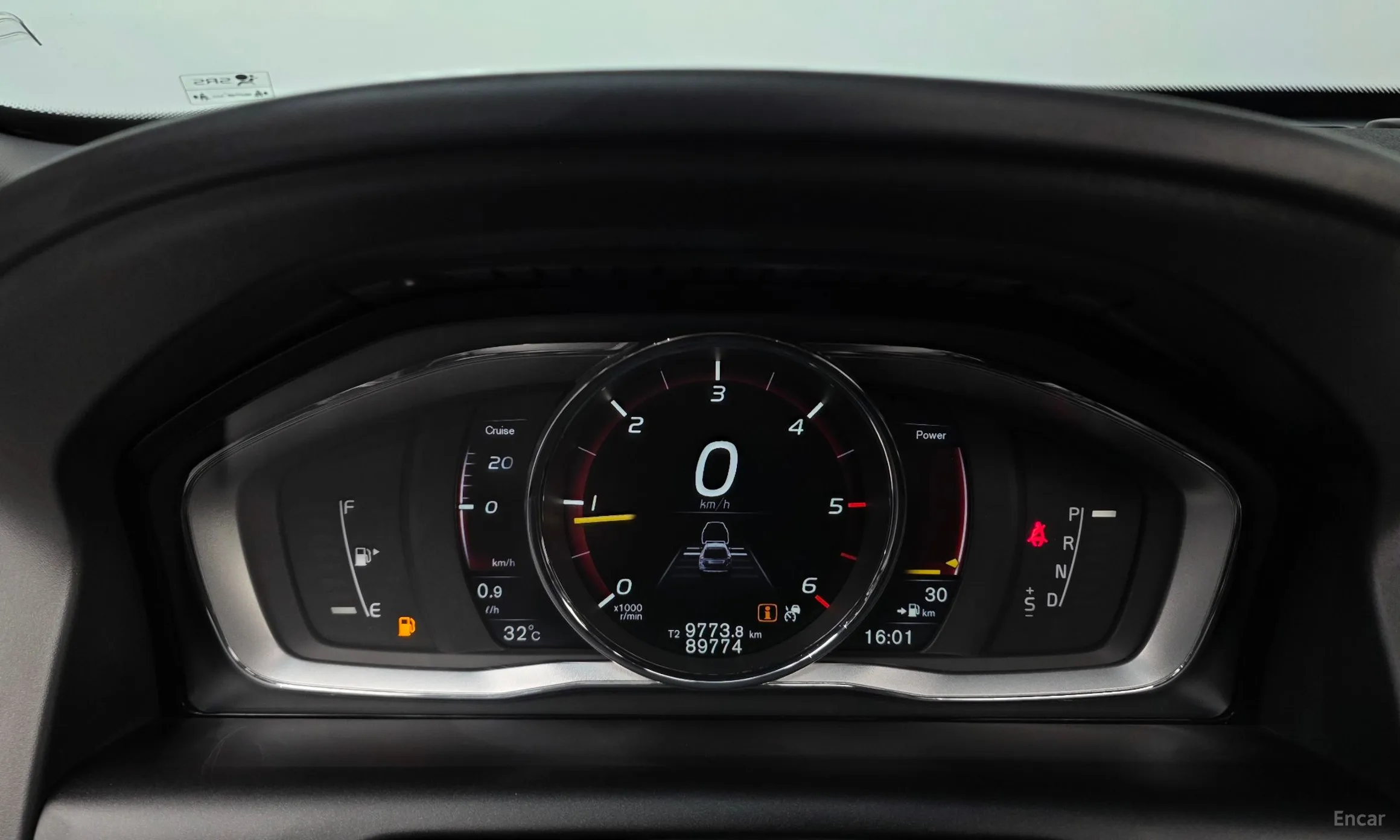 Volvo XC60 превью 8