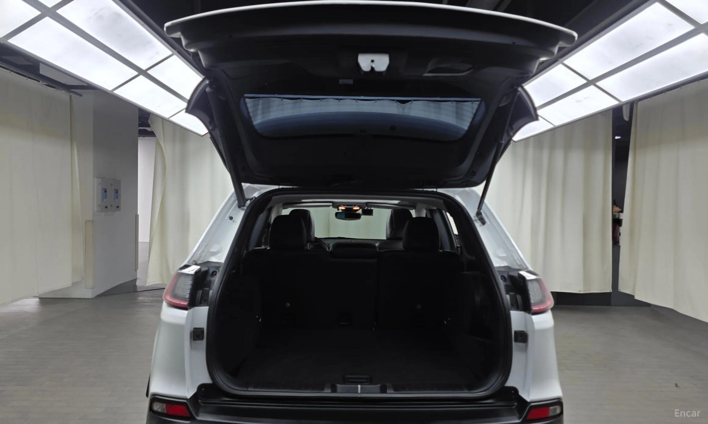 Jeep Cherokee (KL) превью 18