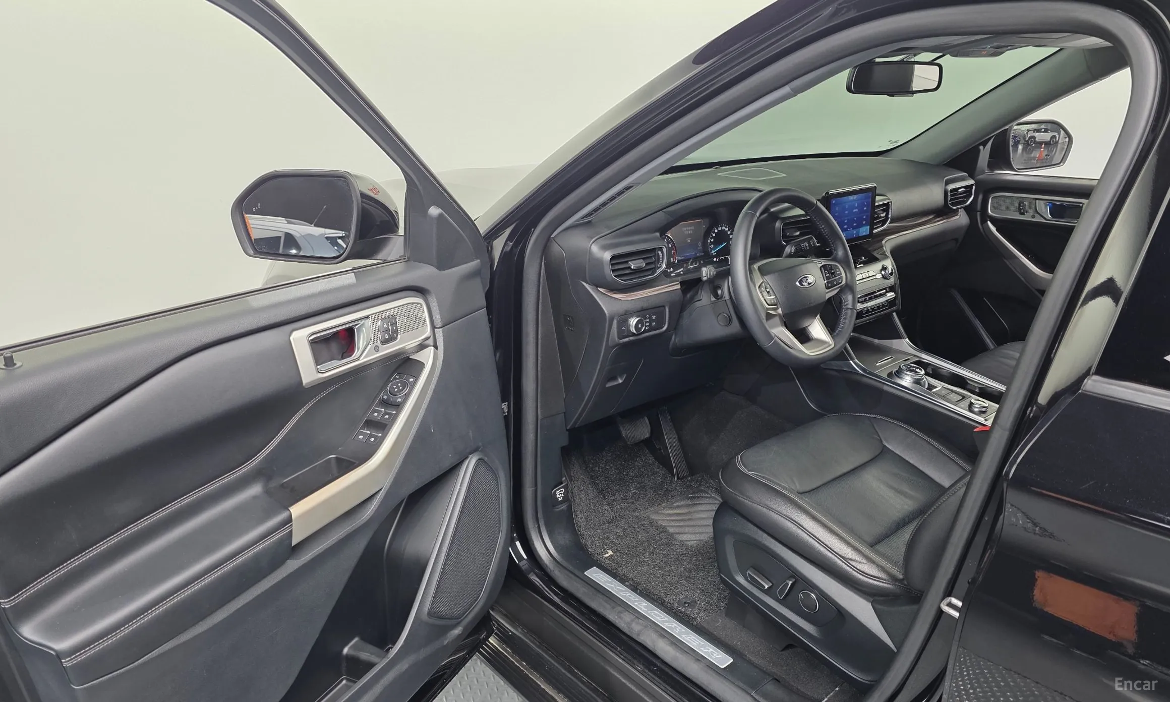 Ford Explorer 6th Generation превью 10