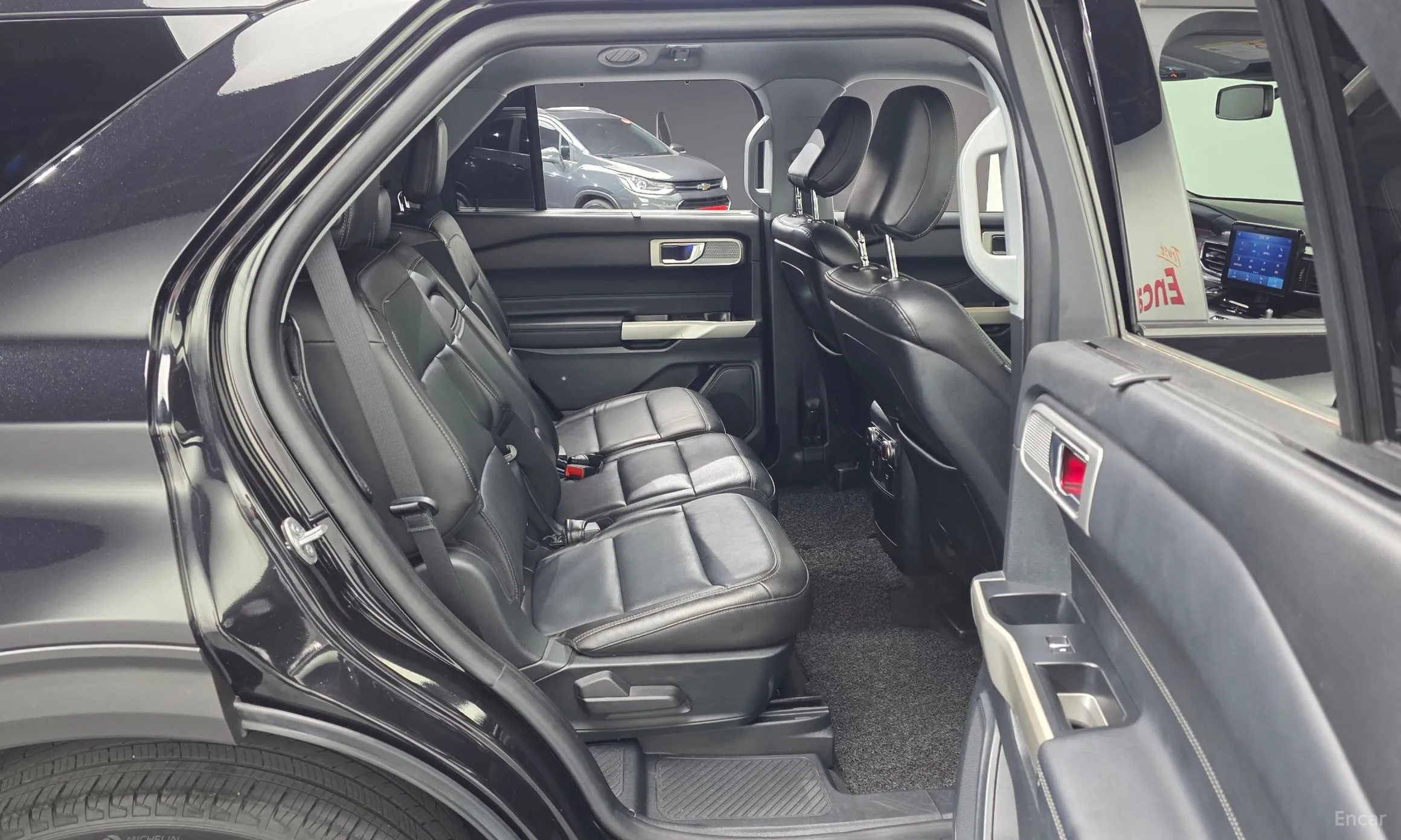 Ford Explorer 6th Generation превью 12