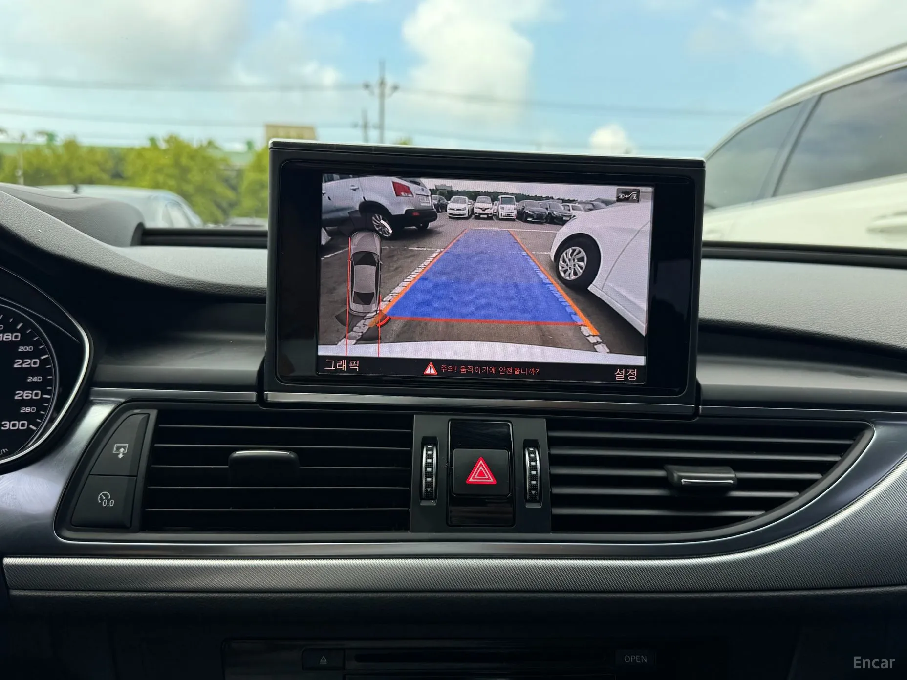 Audi New A6 превью 14