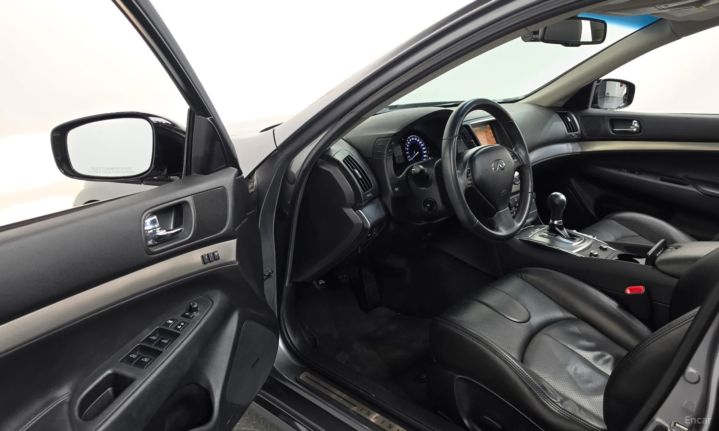 Infiniti G25 превью 10