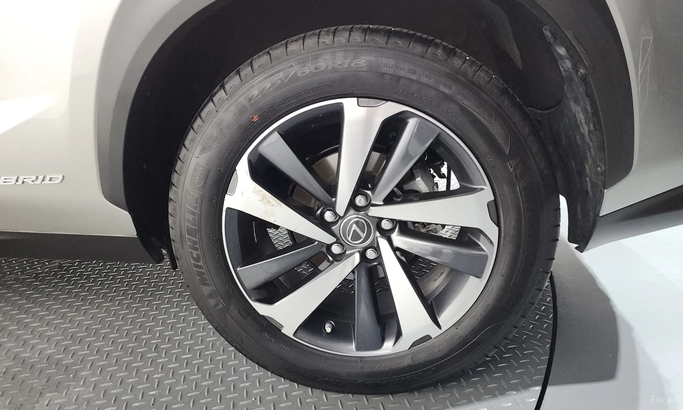 Lexus NX300h превью 5