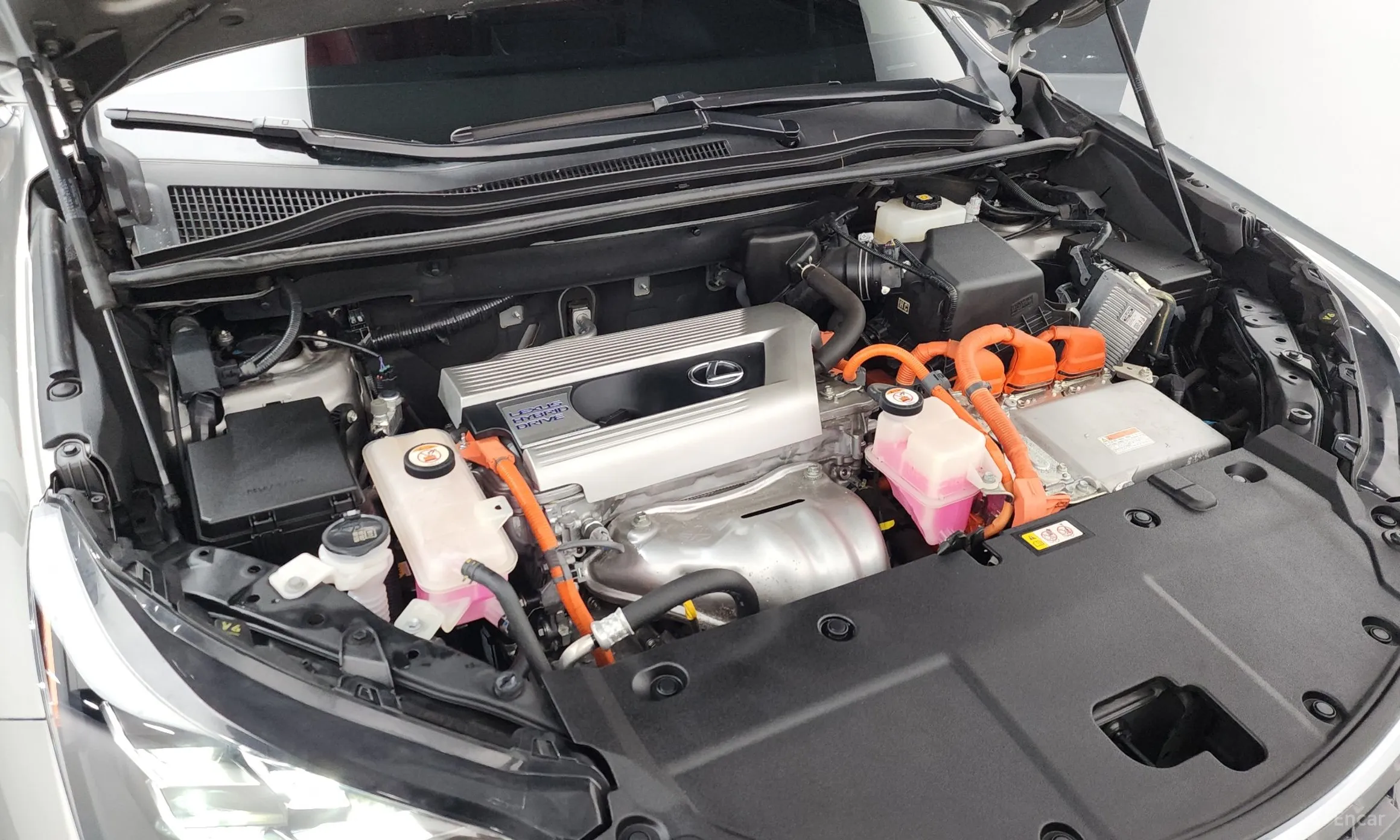 Lexus NX300h превью 6