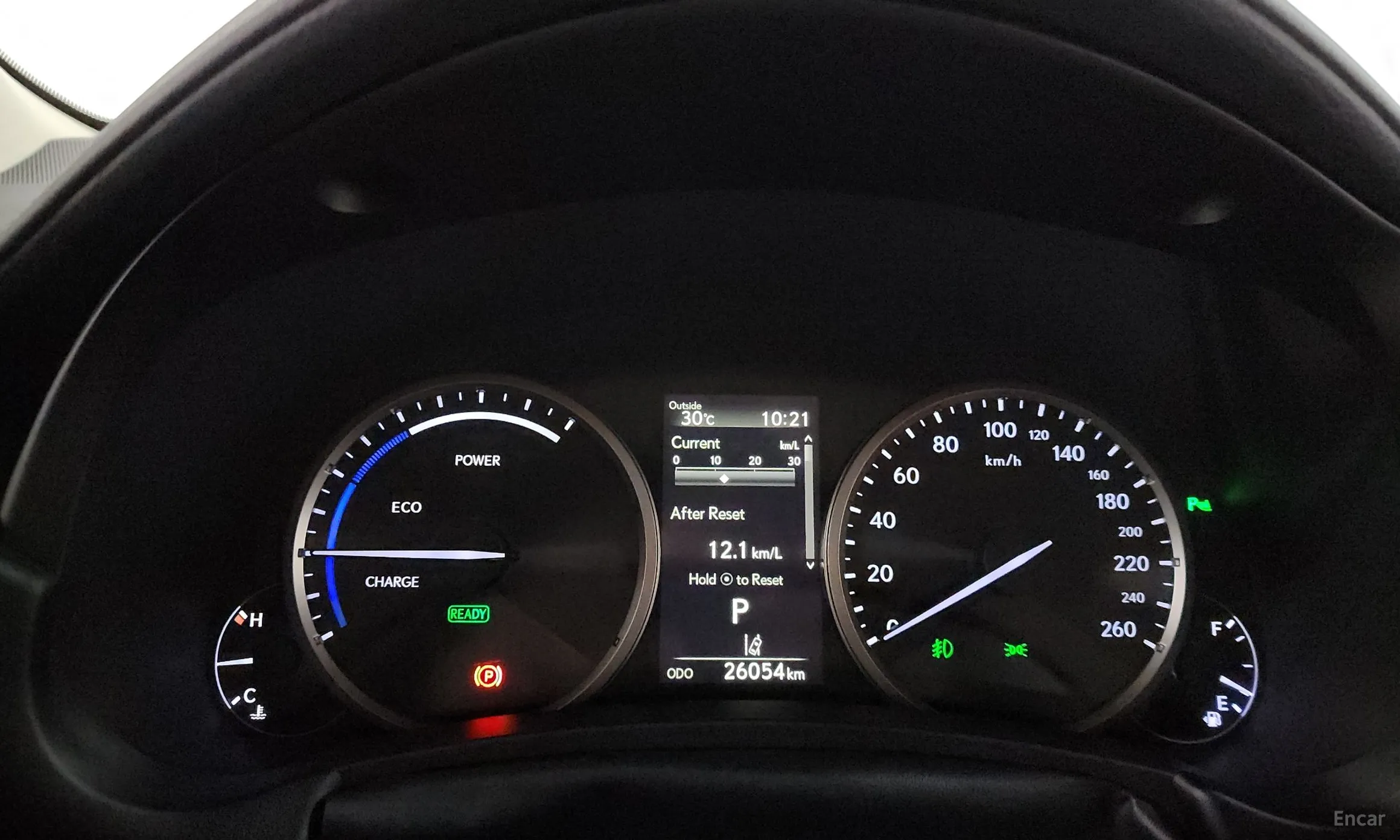 Lexus NX300h превью 8