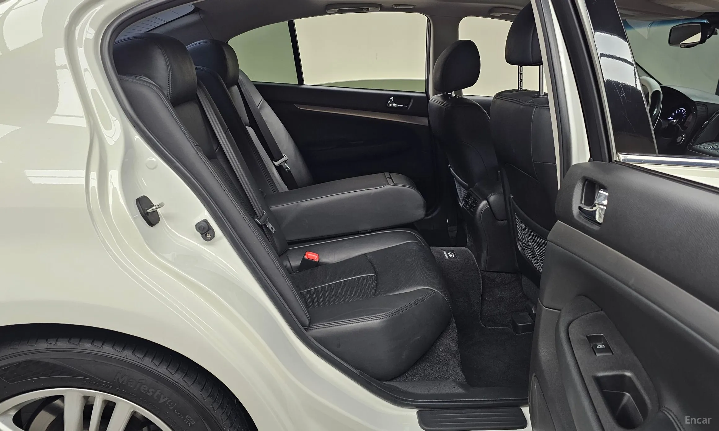 Infiniti G25 превью 12