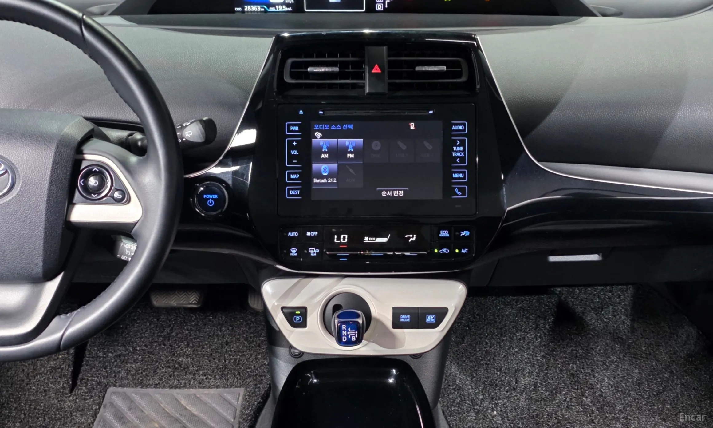 Toyota Prius 4th Generation превью 14