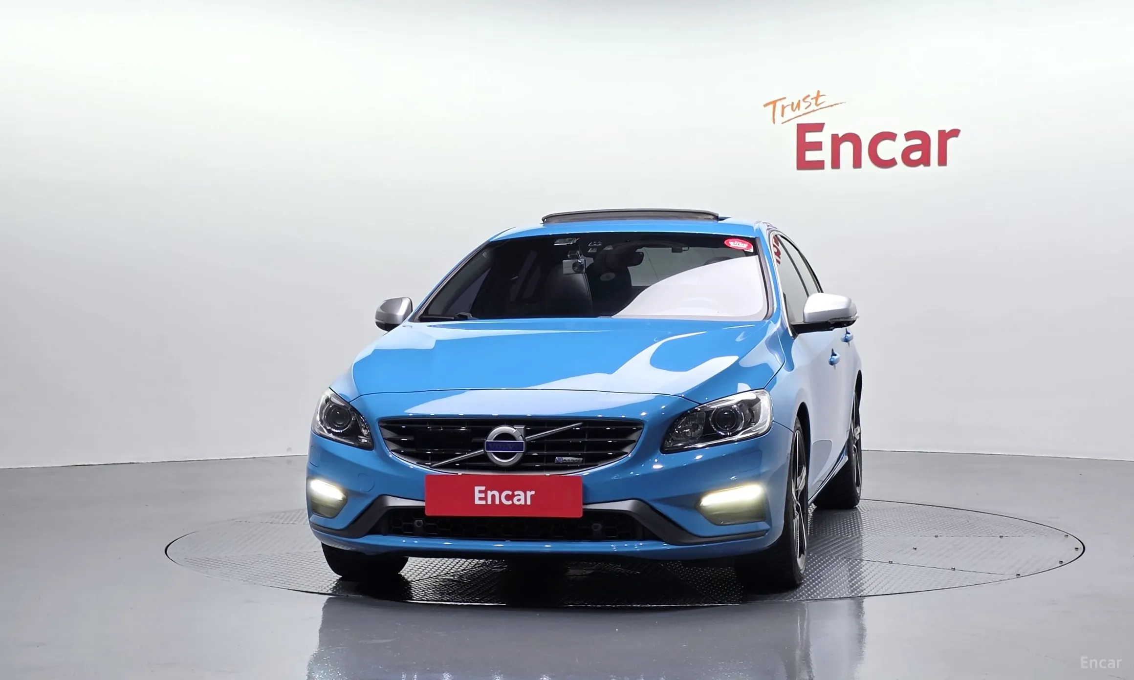 Volvo S60 превью 3