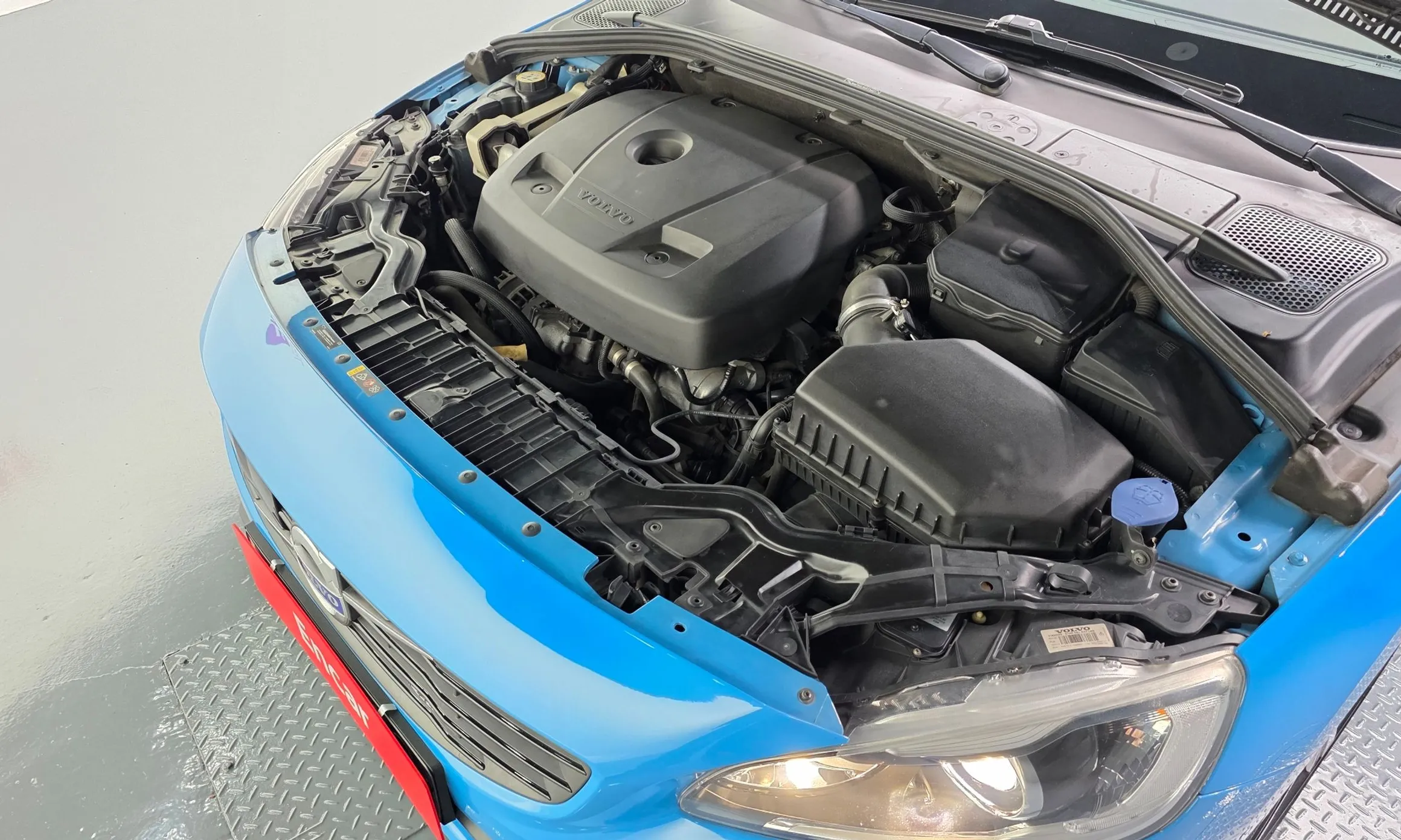 Volvo S60 превью 6