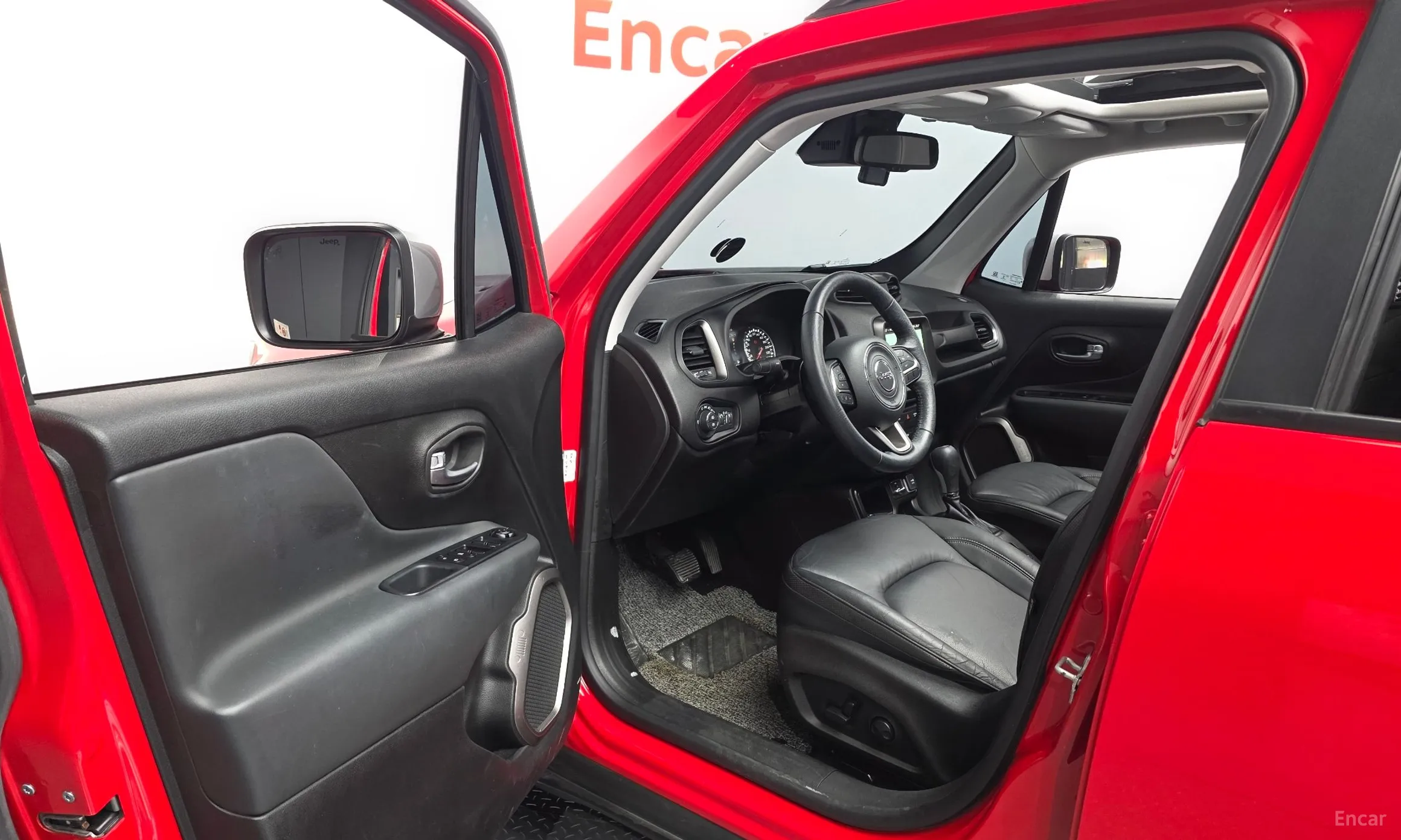 Jeep Renegade превью 10