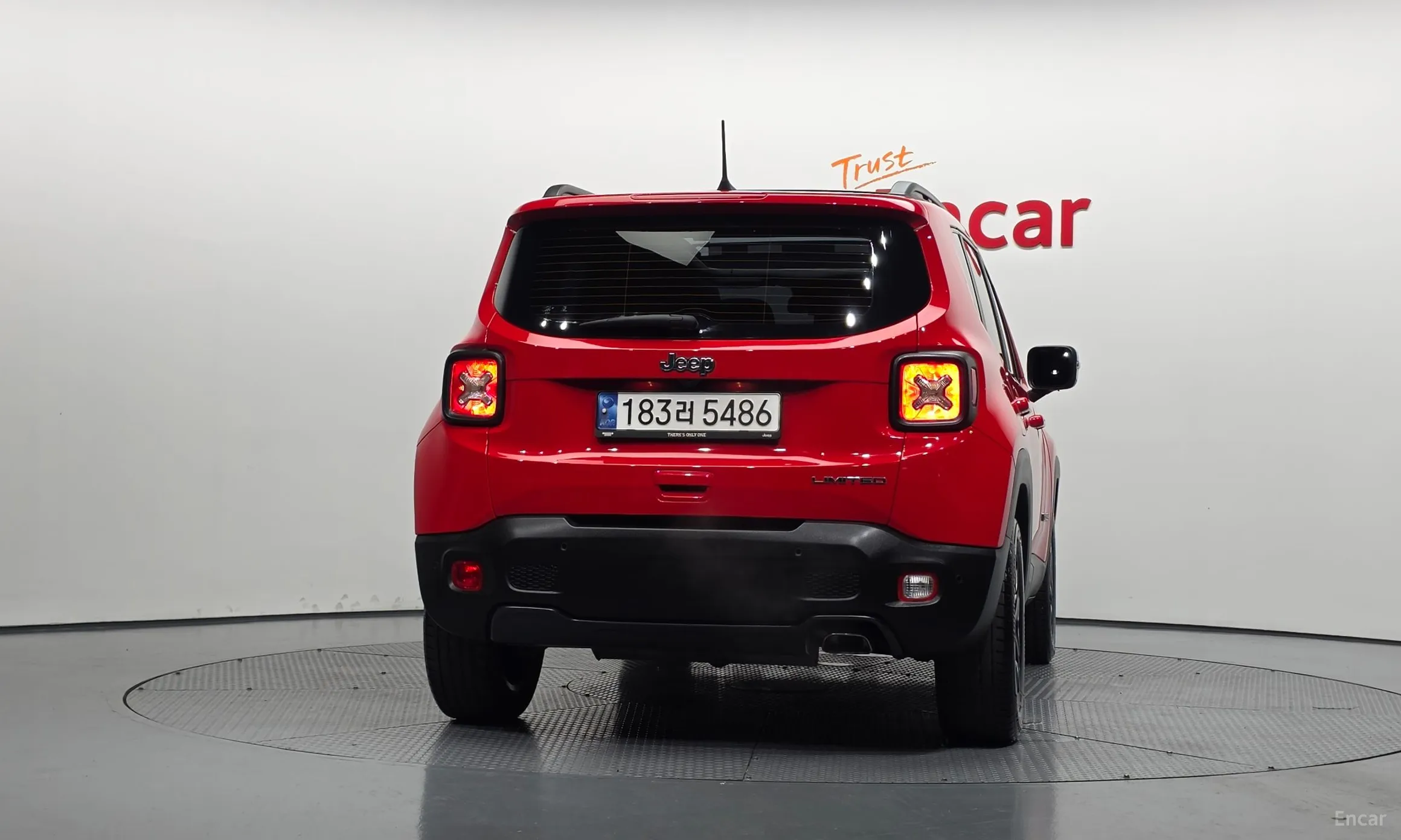 Jeep Renegade превью 4
