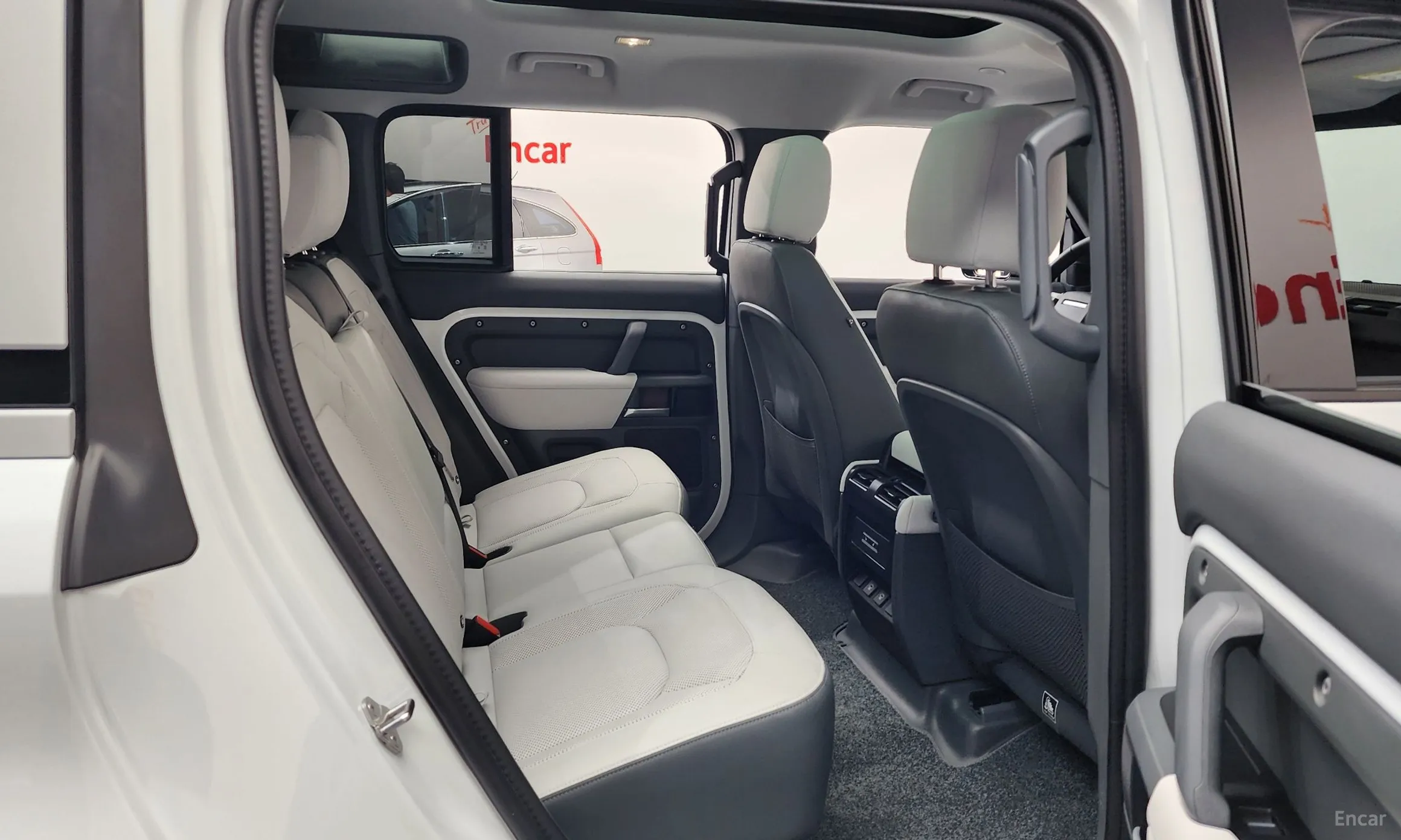 Land Rover Defender (L663) превью 11
