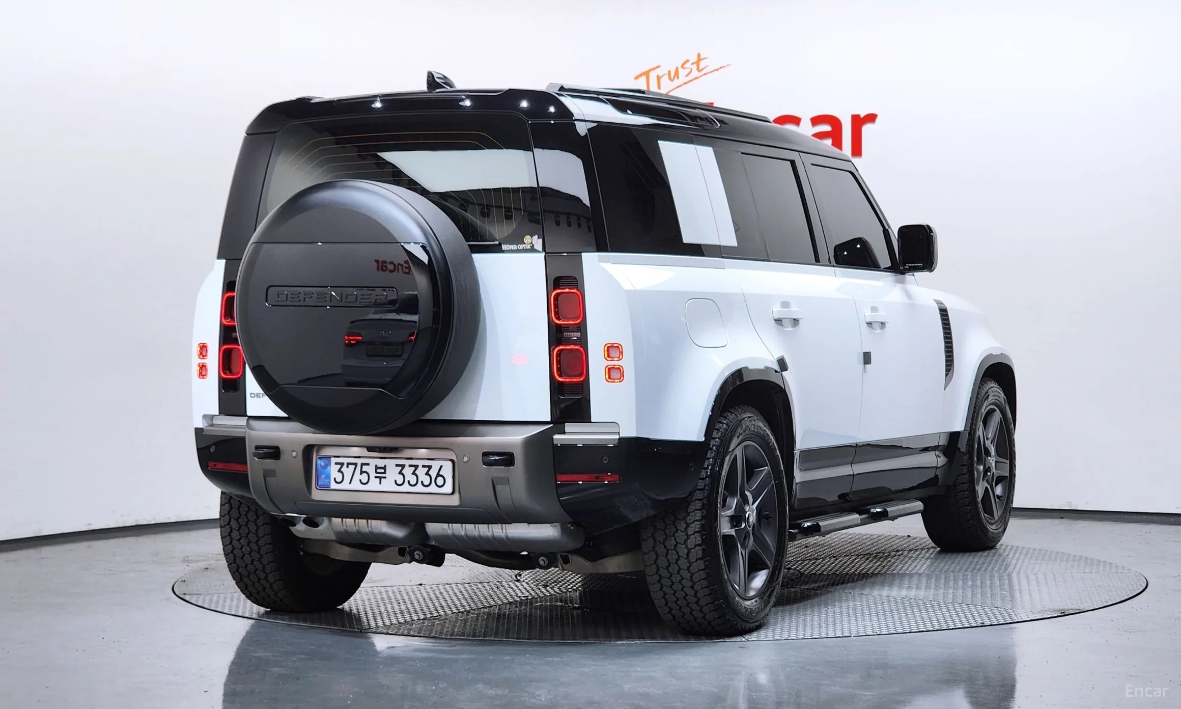 Land Rover Defender (L663)
