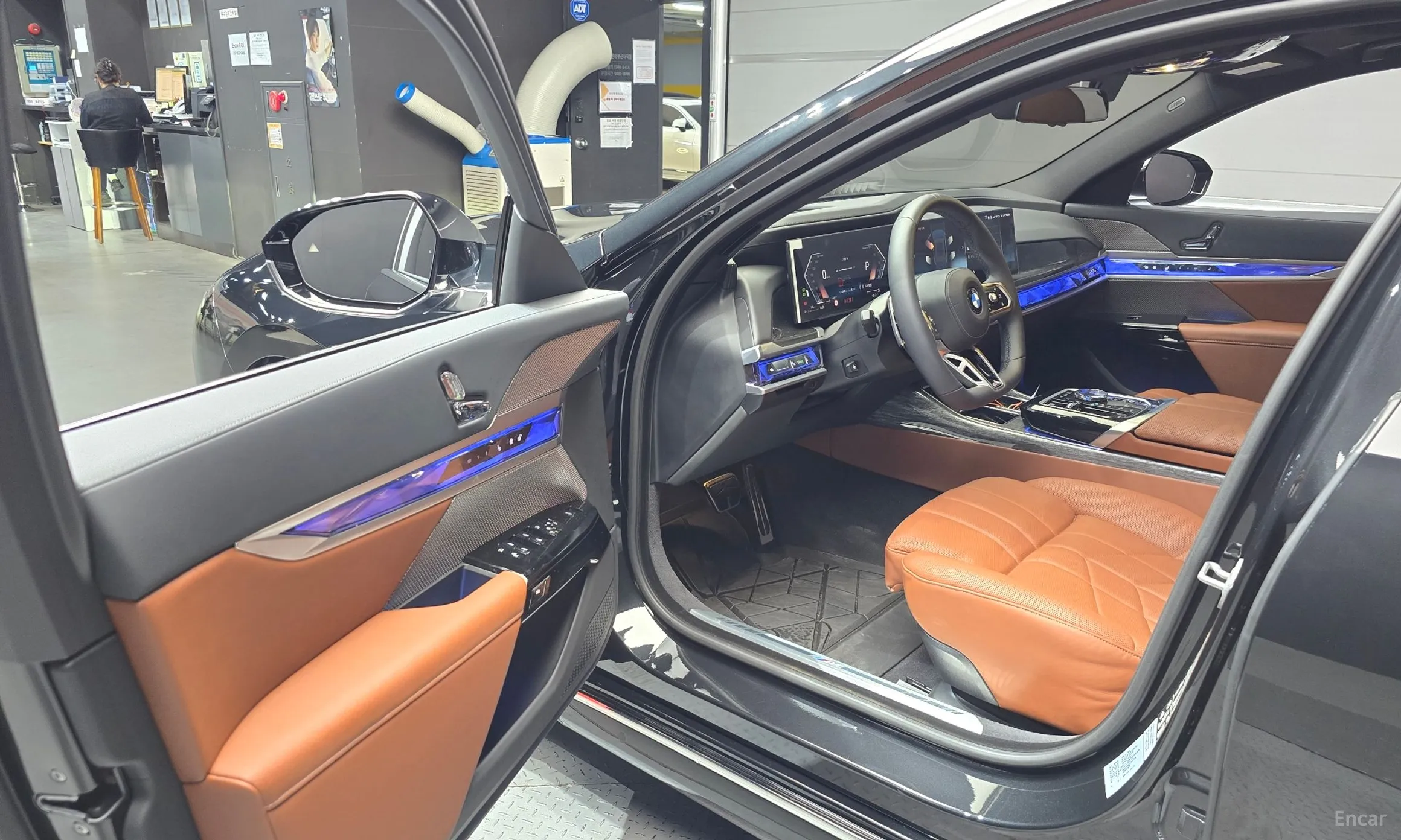 BMW 7 Series (G70) превью 10