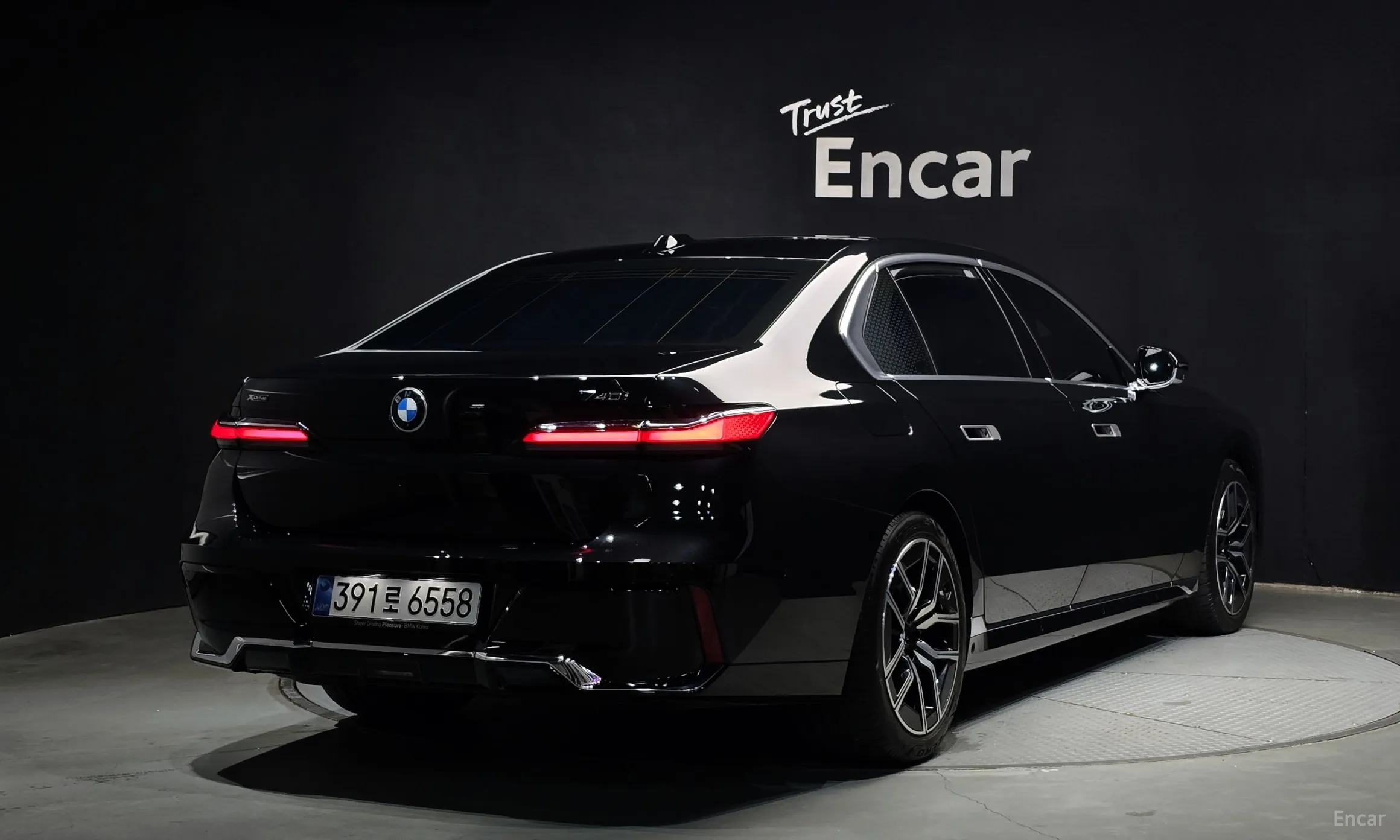 BMW 7 Series (G70) превью 2