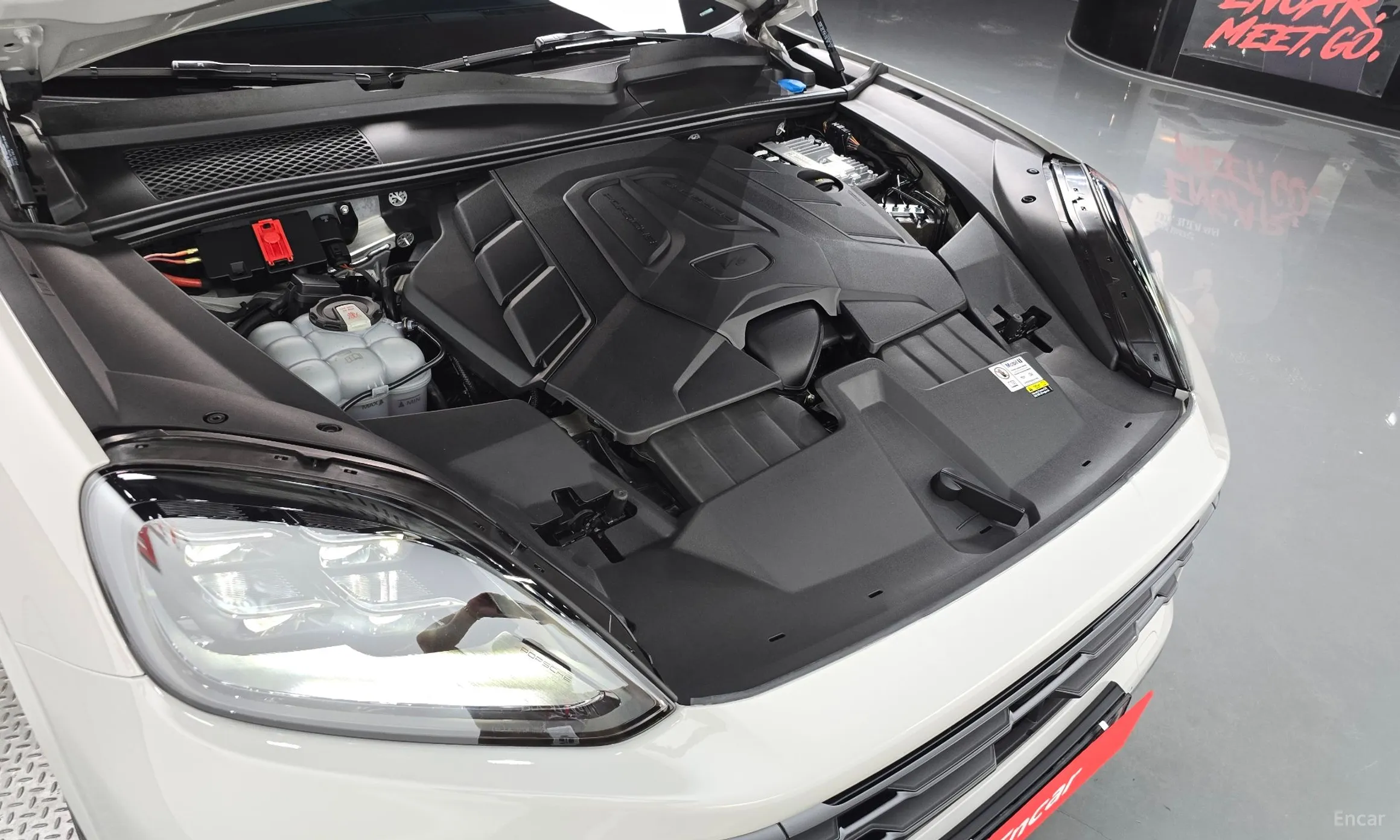 Porsche Cayenne (PO536) превью 6