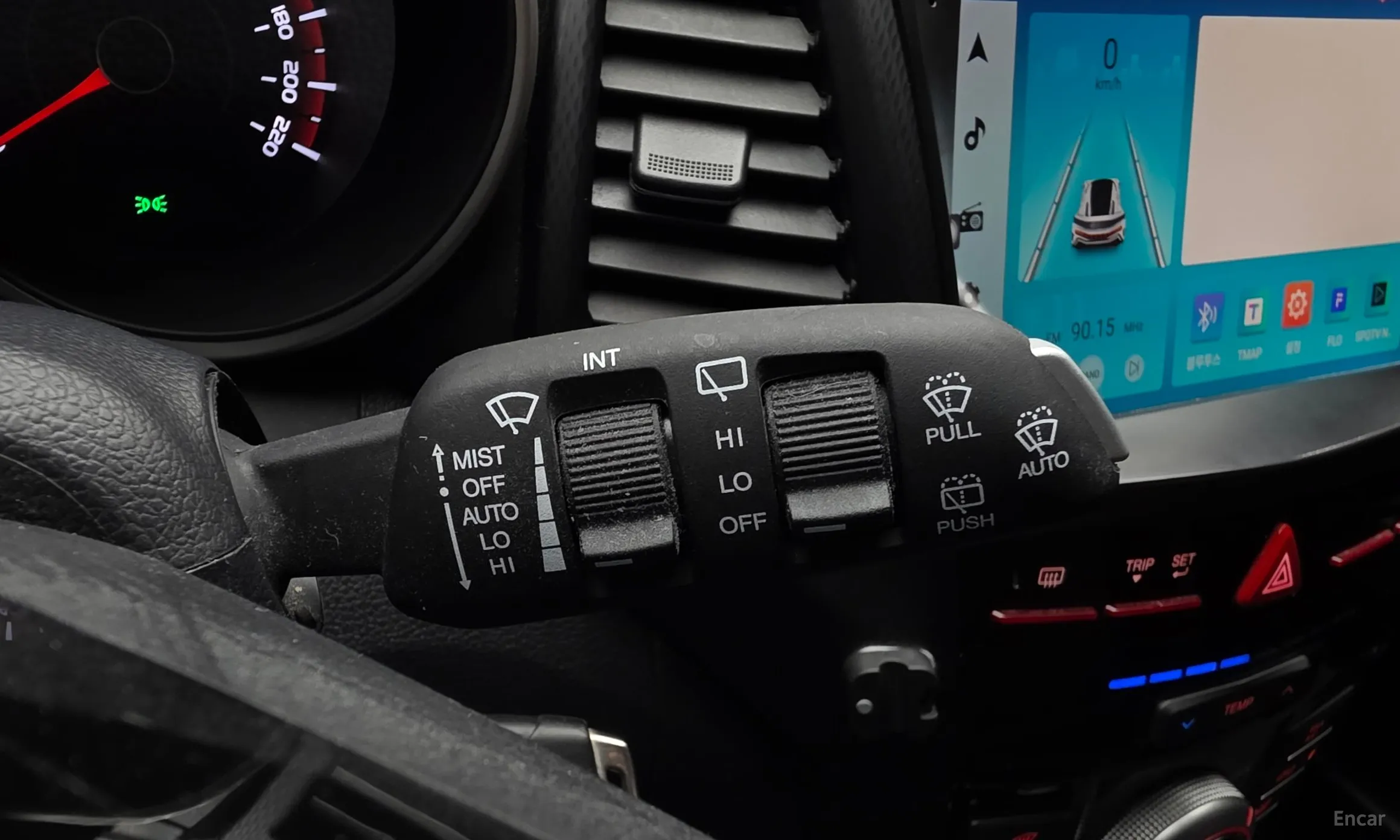 KG Mobility (SsangYong) Tivoli Air превью 17