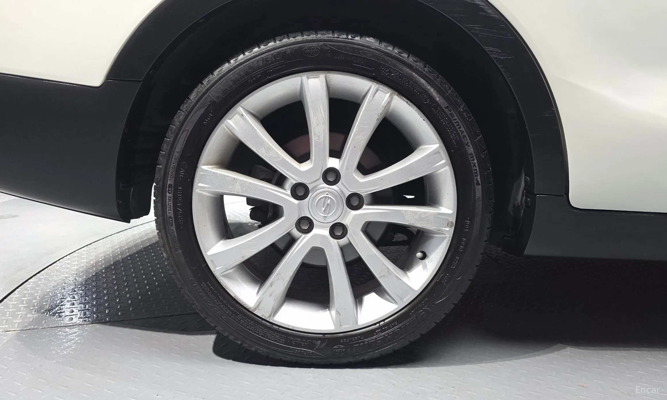 KG Mobility (SsangYong) Tivoli Air превью 5