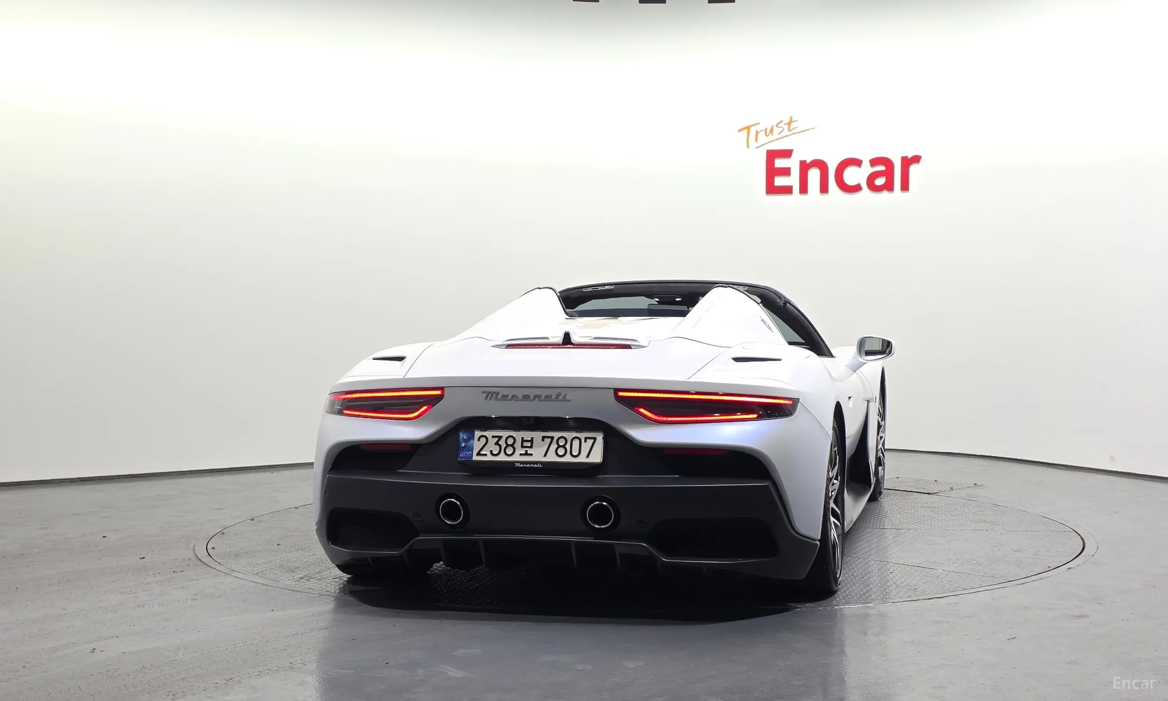 Maserati MC20 превью 4