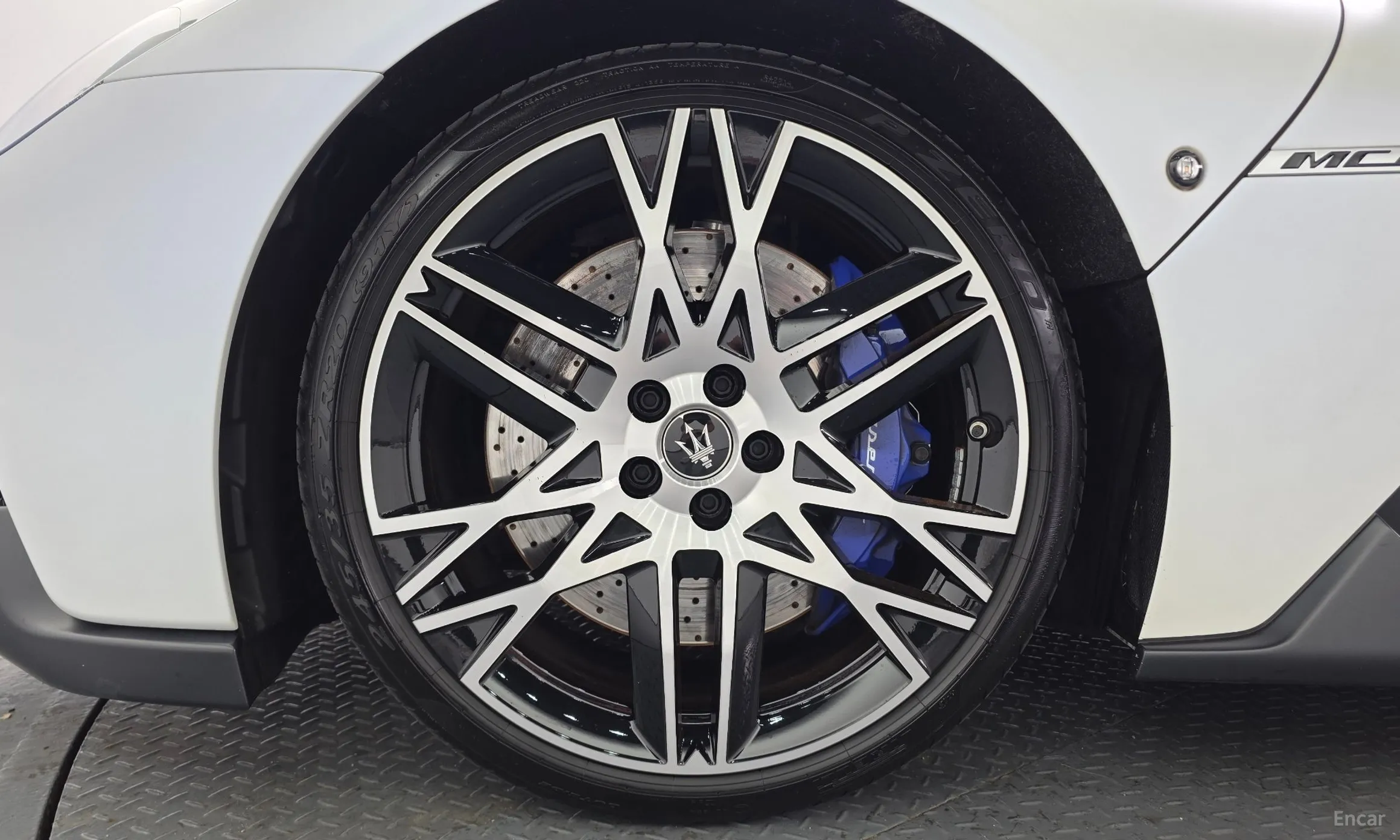 Maserati MC20 превью 5
