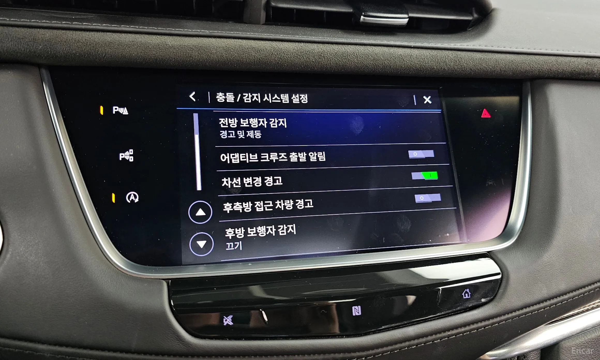 Cadillac XT5 превью 16