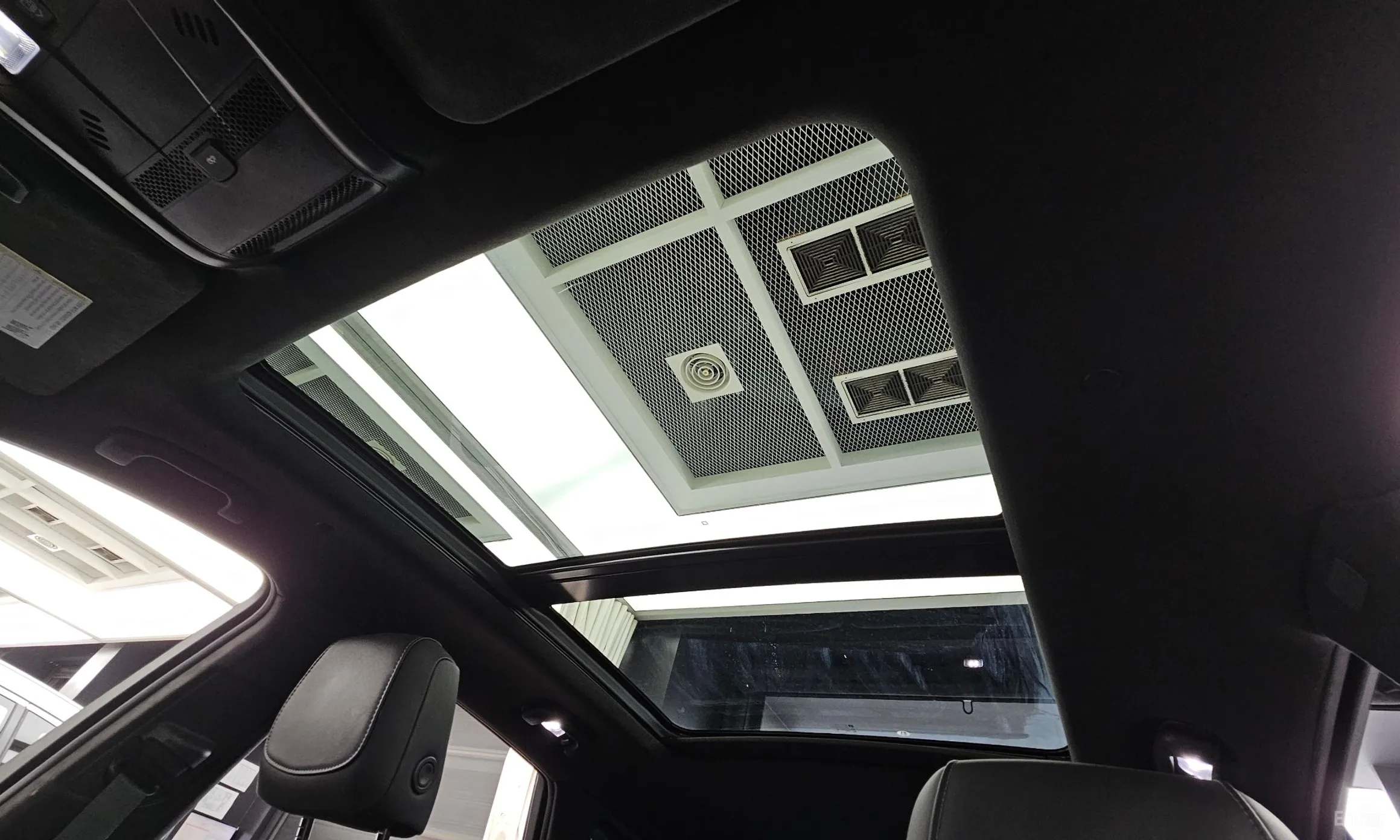Cadillac XT5 превью 18