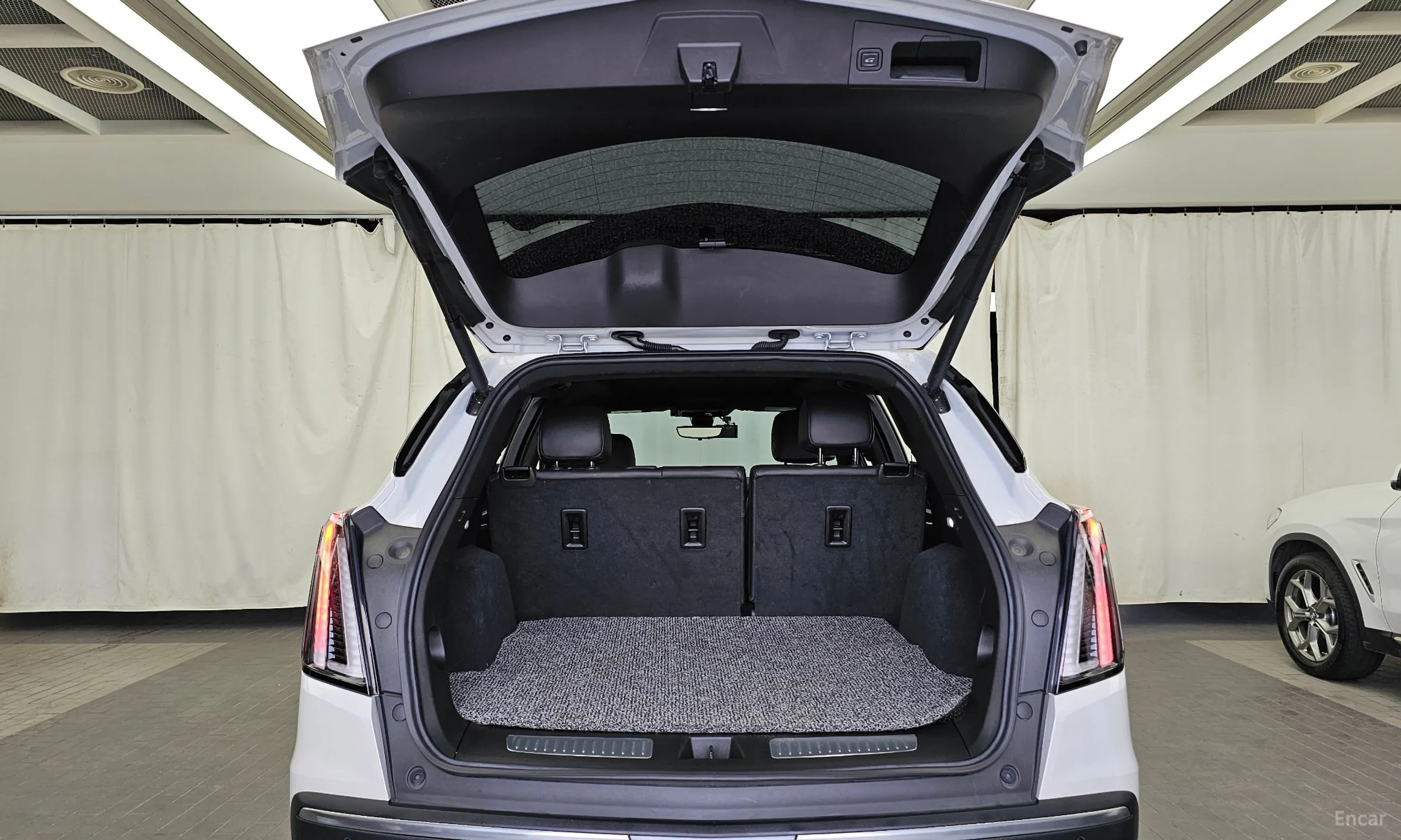 Cadillac XT5 превью 20