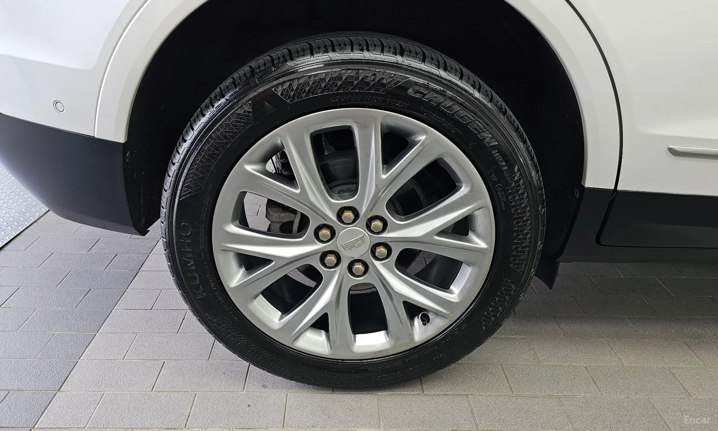 Cadillac XT5 превью 5