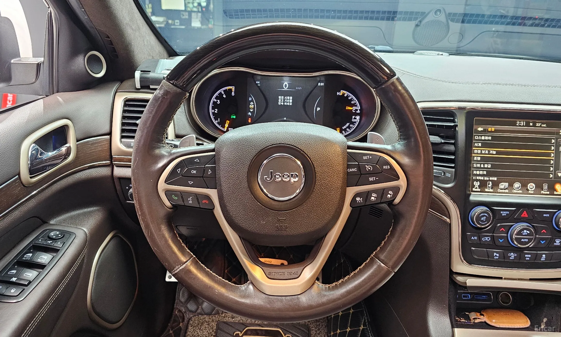 Jeep Grand Cherokee превью 12