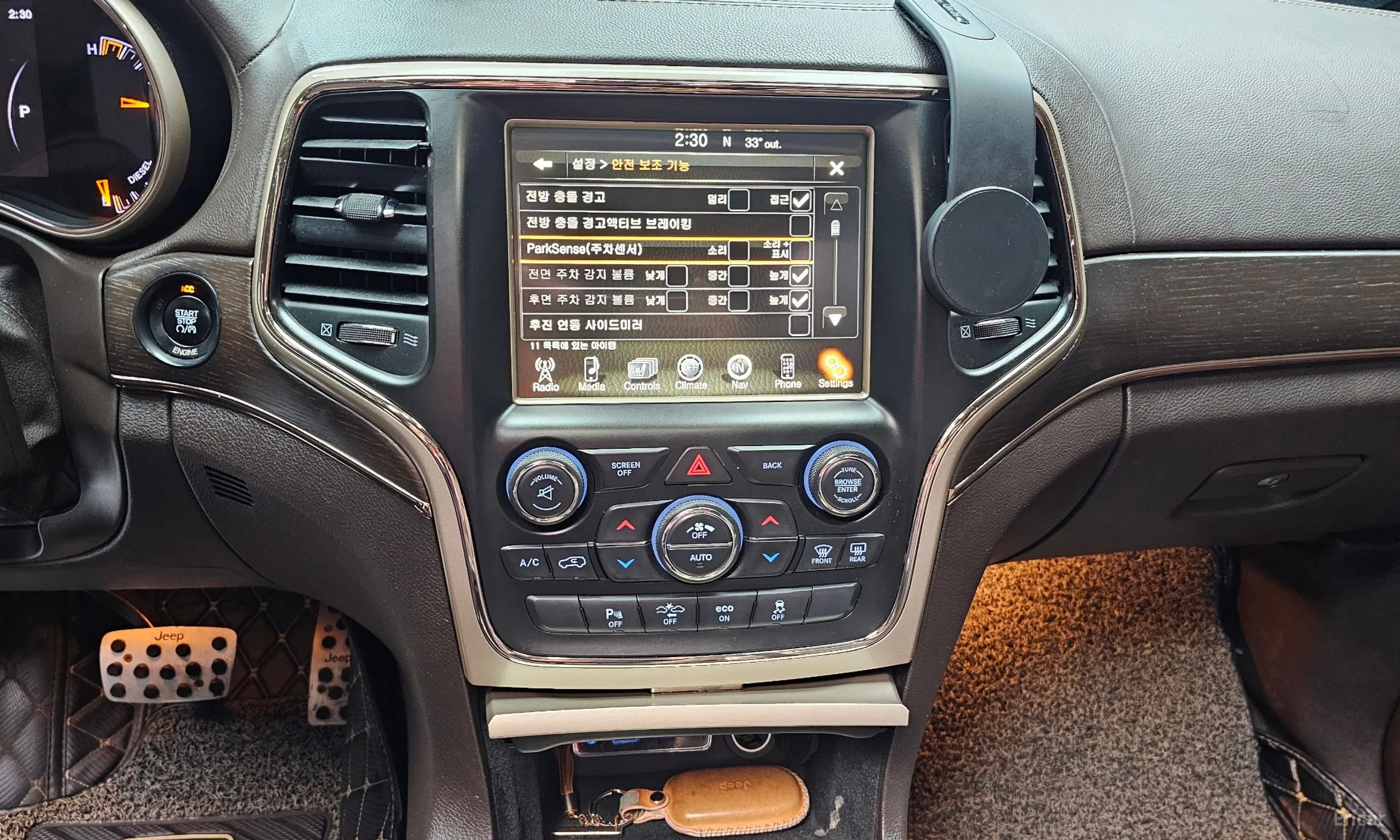 Jeep Grand Cherokee превью 13